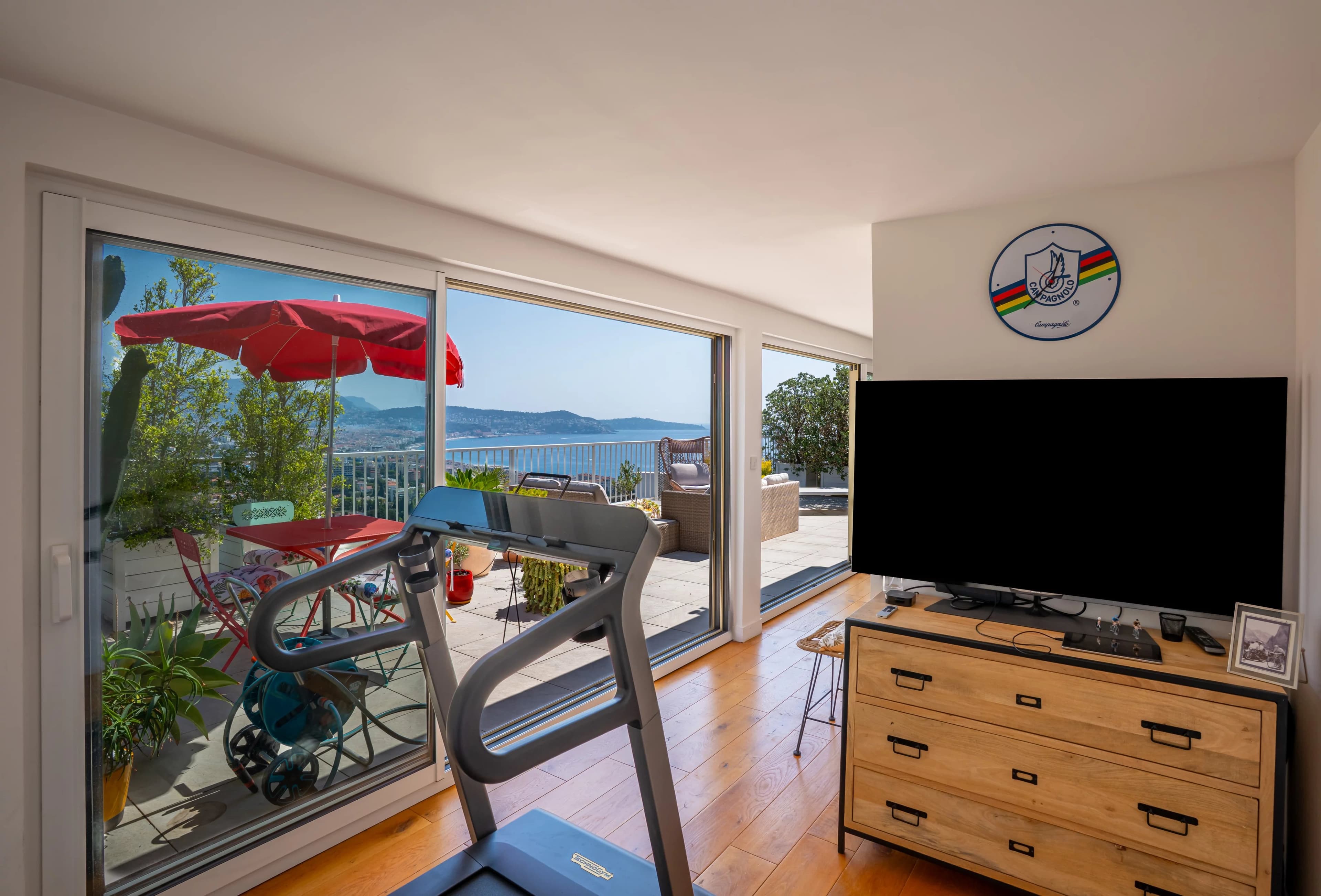 NICE – FABRON | DUPLEX EN DERNIER ÉTAGE – VUE MER PANORAMIQUE - Photo 9