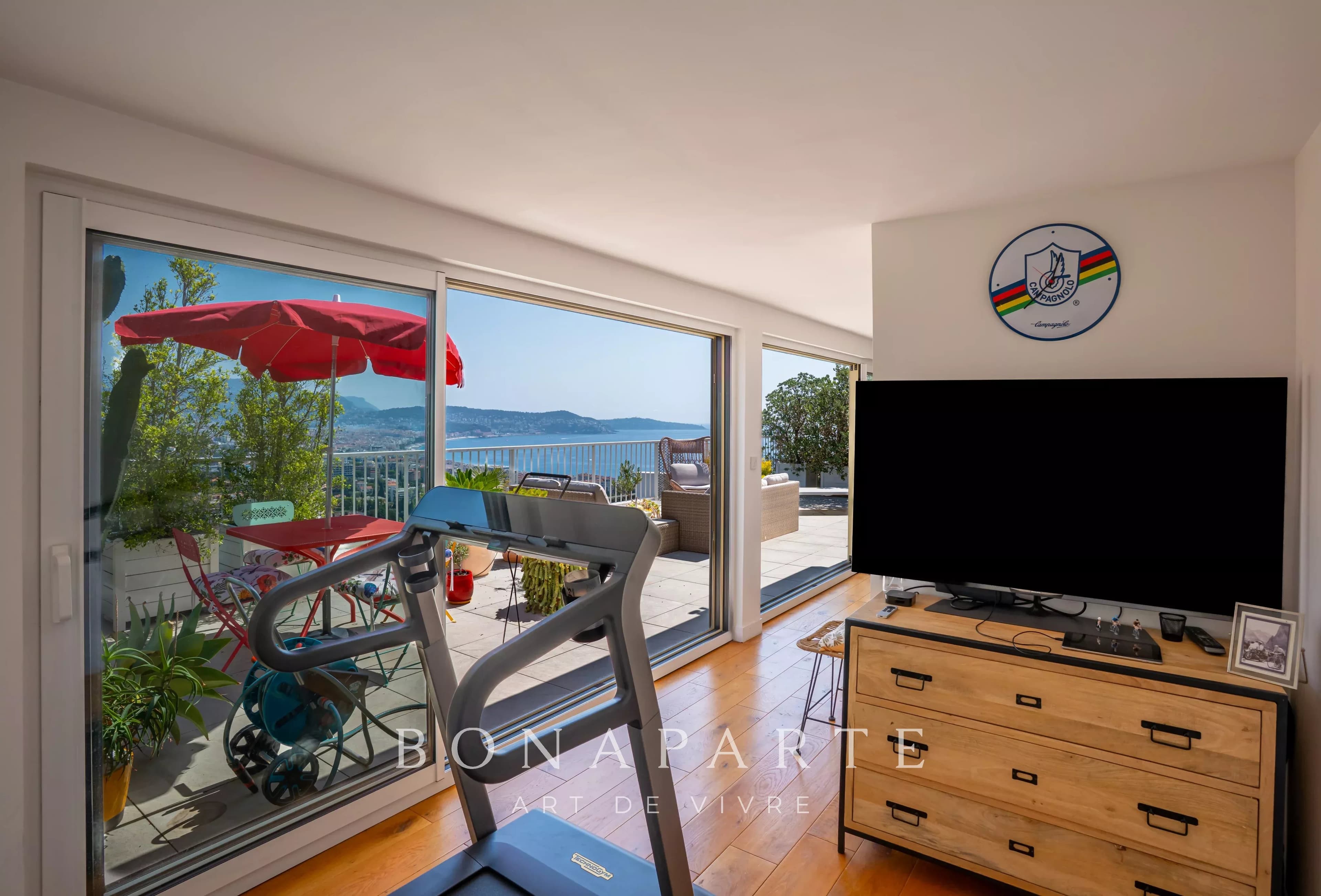 NICE – FABRON | DUPLEX EN DERNIER ÉTAGE – VUE MER PANORAMIQUE - Photo 9