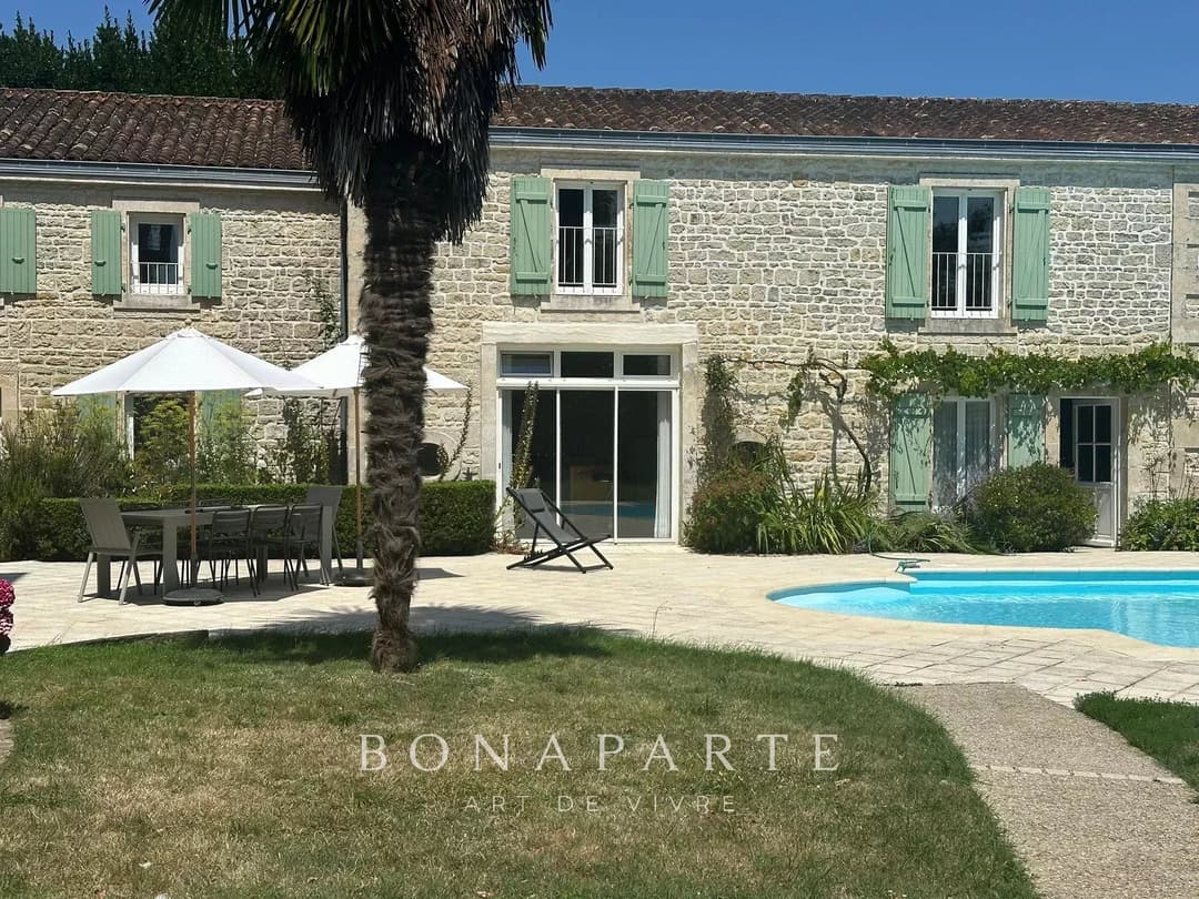 Propriété d'exception : Élégante maison de maître avec dépendances - Photo 18