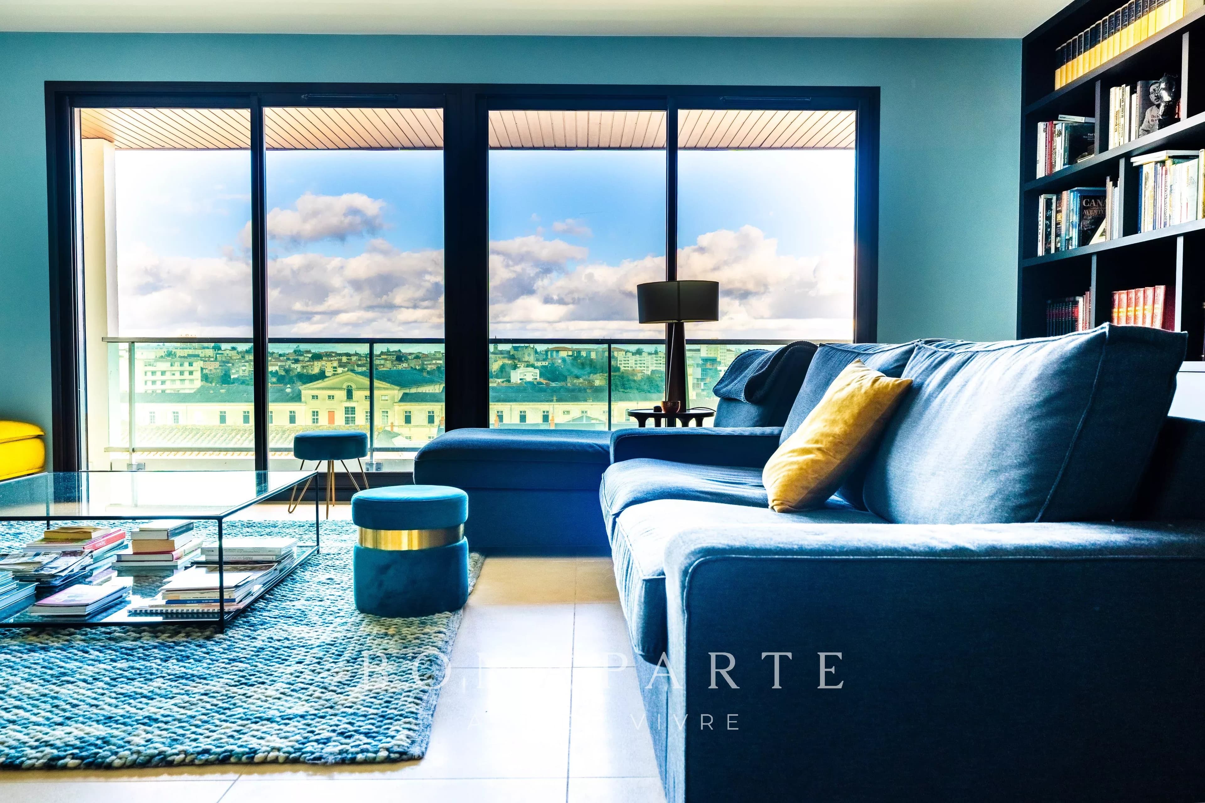 NIORT CENTRE- APPARTEMENT D'EXCEPTION - 4 CHAMBRES – DERNIER ETAGE AVEC ASCENSEUR