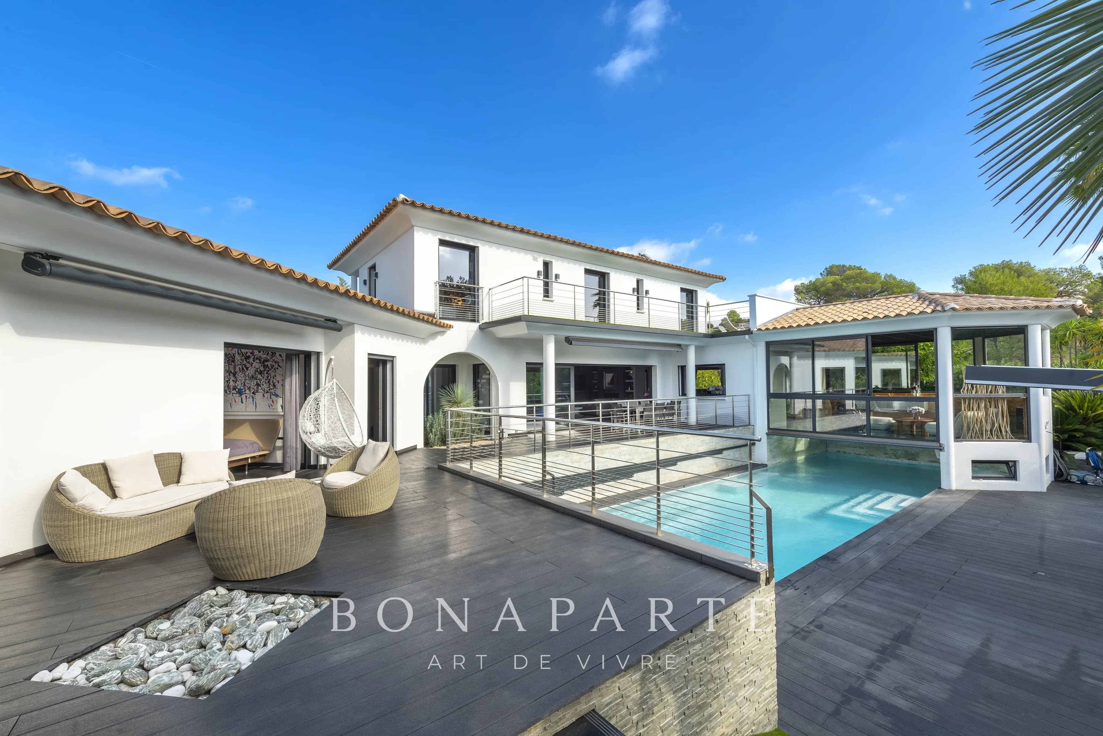 Saint-Raphaël - Superbe villa contemporaine aux prestations - Photo 9