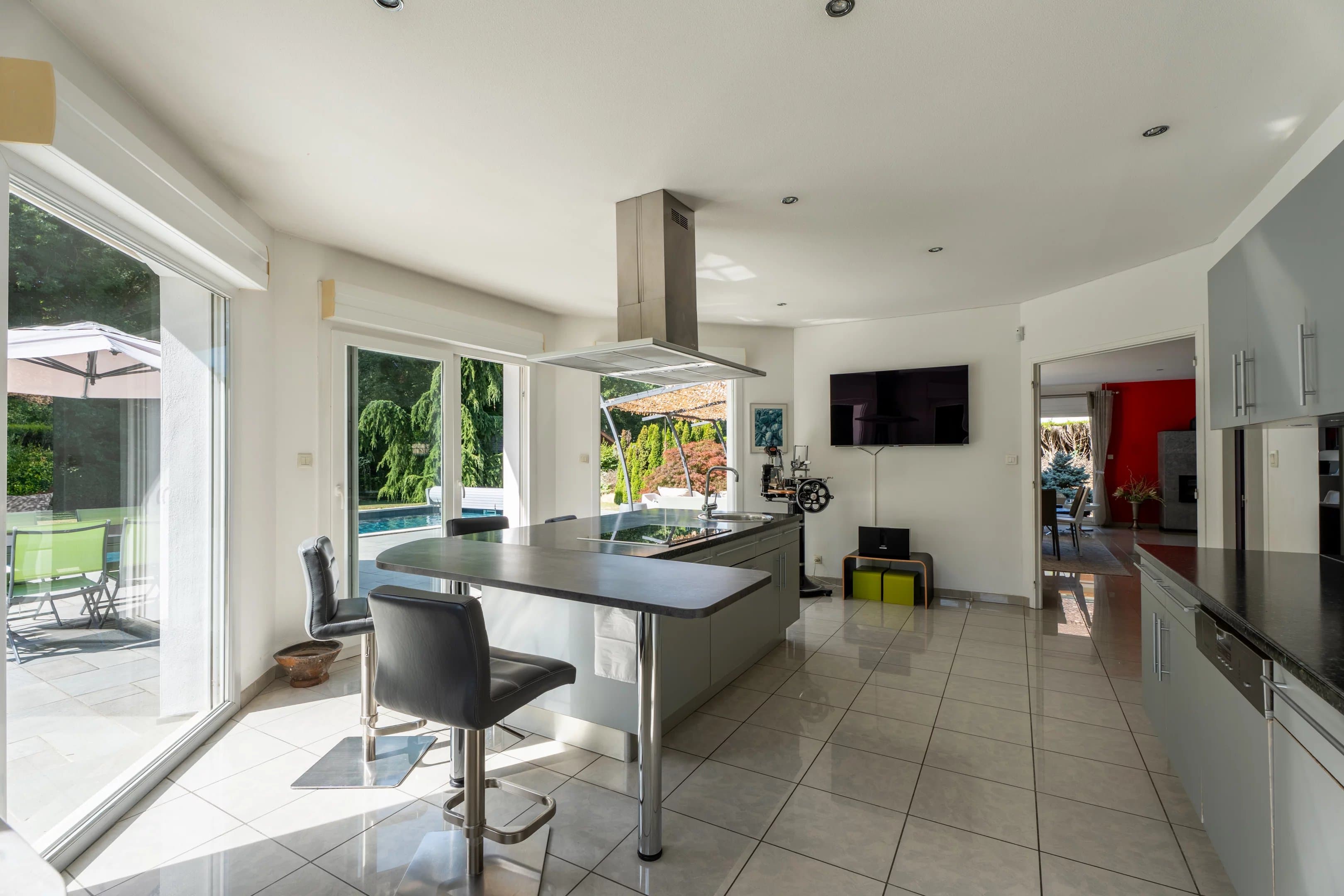 VEIGY-FONCENEX | BELLE MAISON FAMILIALE DE 261m²| A DEUX PAS DE LA FRONTIERE SUISSE - Photo 7