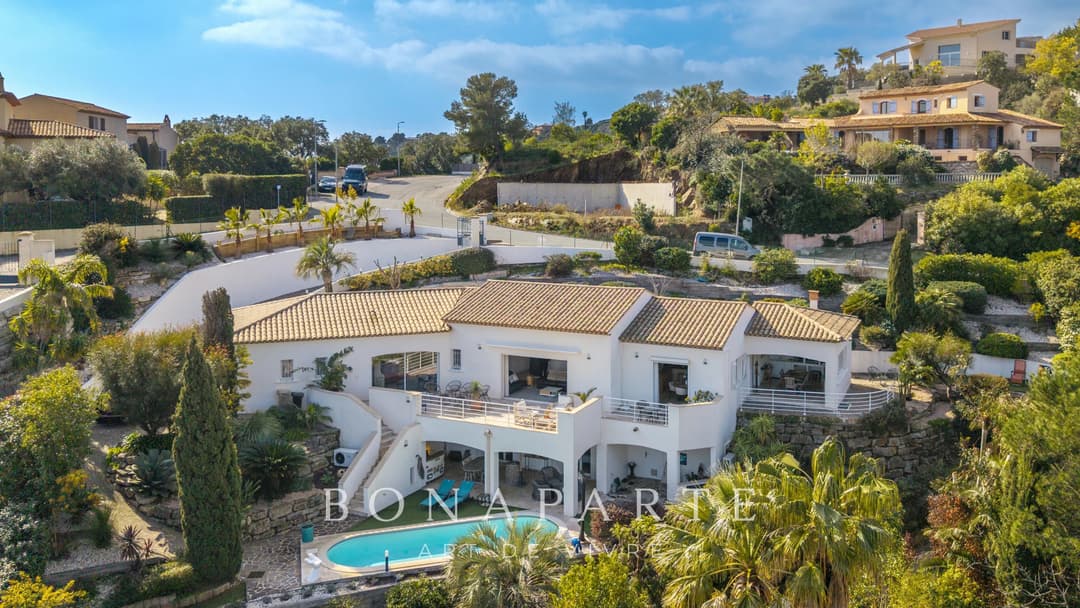 EXCLUSIVITE : Villa vue mer panoramique - Photo 2