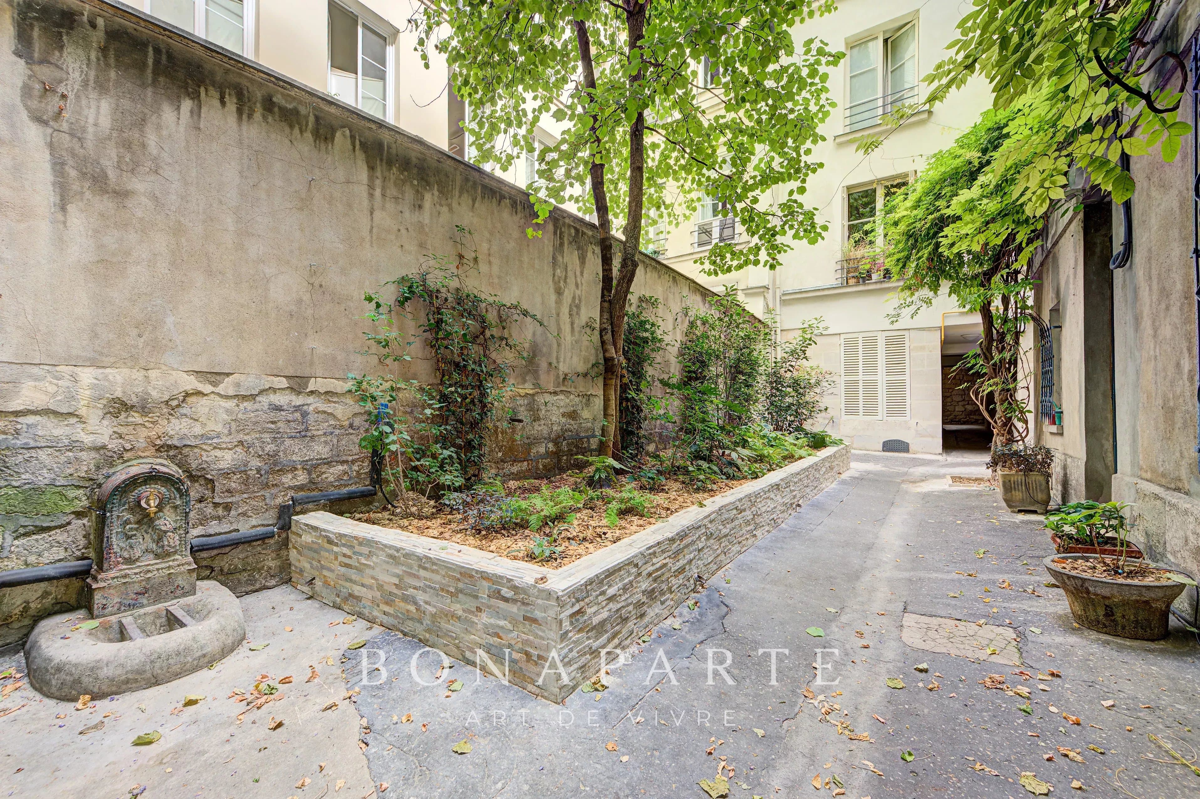 Rue des Canettes – Studio rénové – 25,27m²  – Calme sur cour - Photo 11