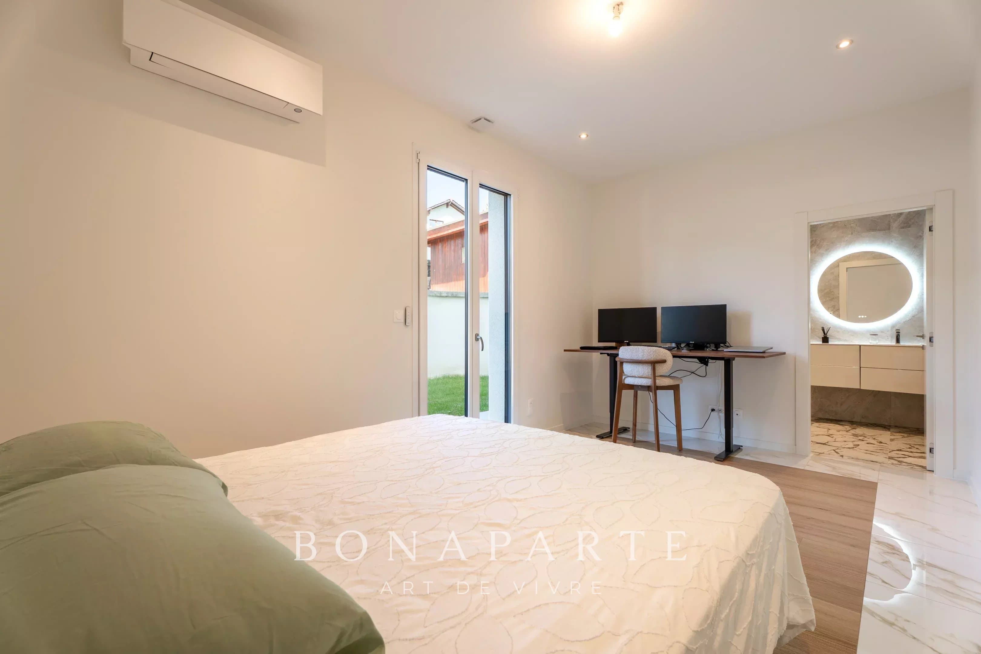 DIVONNE-LES-BAINS – MAISON CONTEMPORAINE DE PRESTIGE – PISCINE & POOL HOUSE - Photo 12
