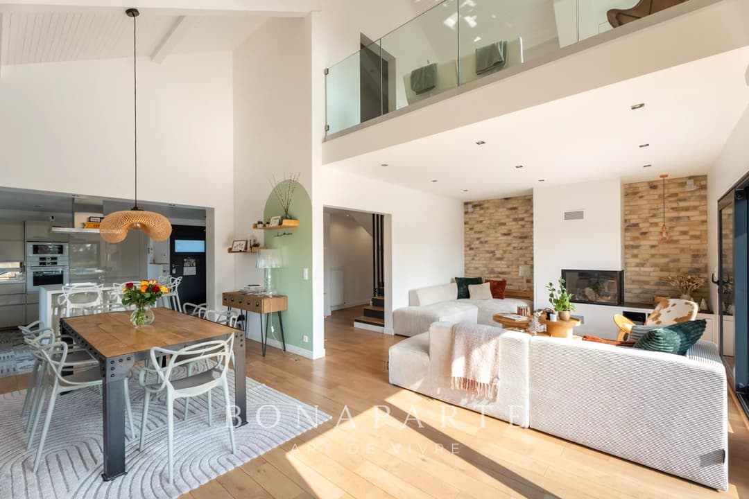 PRÉVESSIN-MOËNS – MAISON FAMILIALE RÉNOVÉE AUX PORTES DE GENÈVE - Photo 2