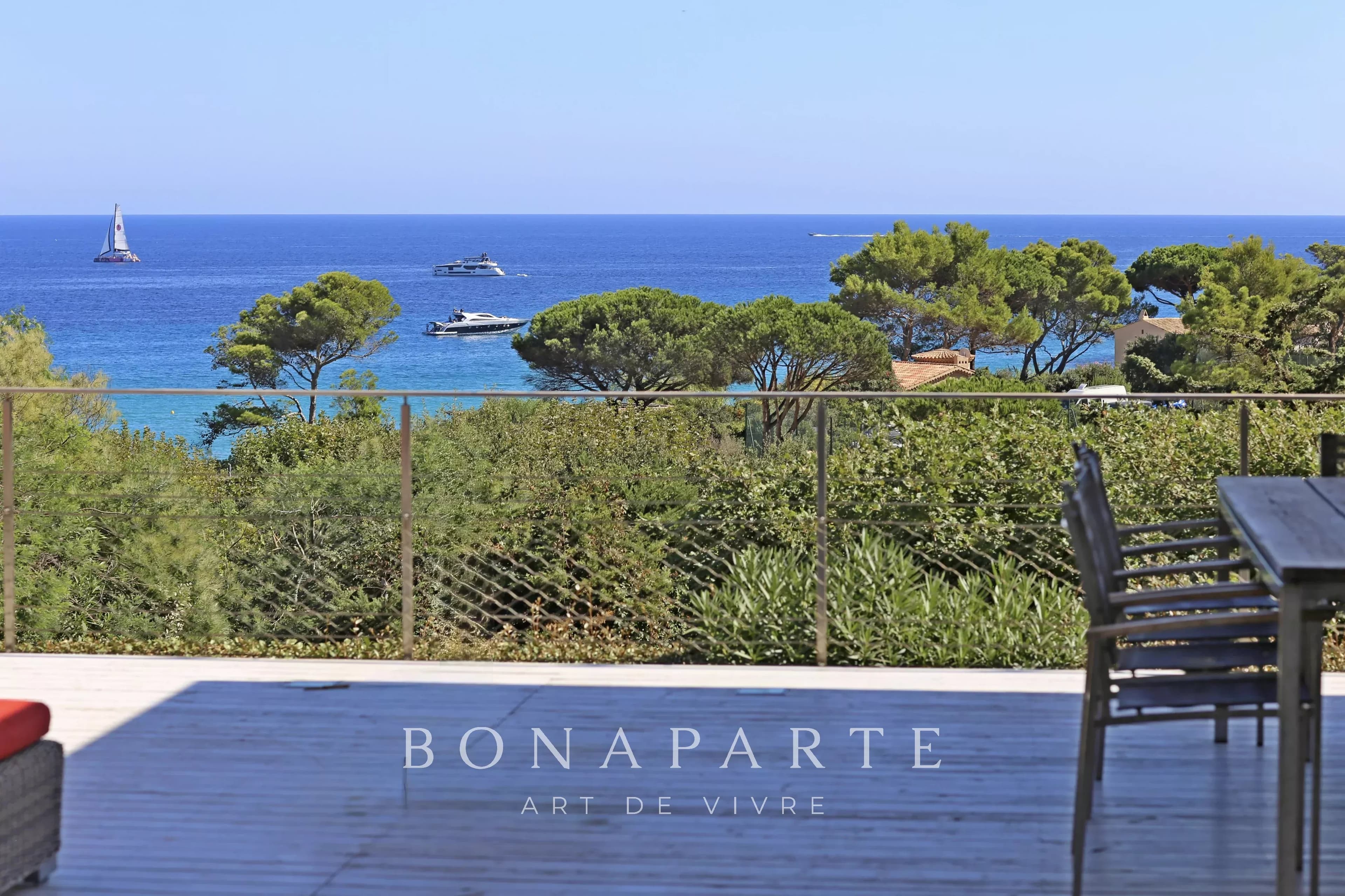 RAMATUELLE - DOMAINE DE L'ESCALET - VILLA CONTEMPORAINE À 150 M DE LA PLAGE - Photo 19