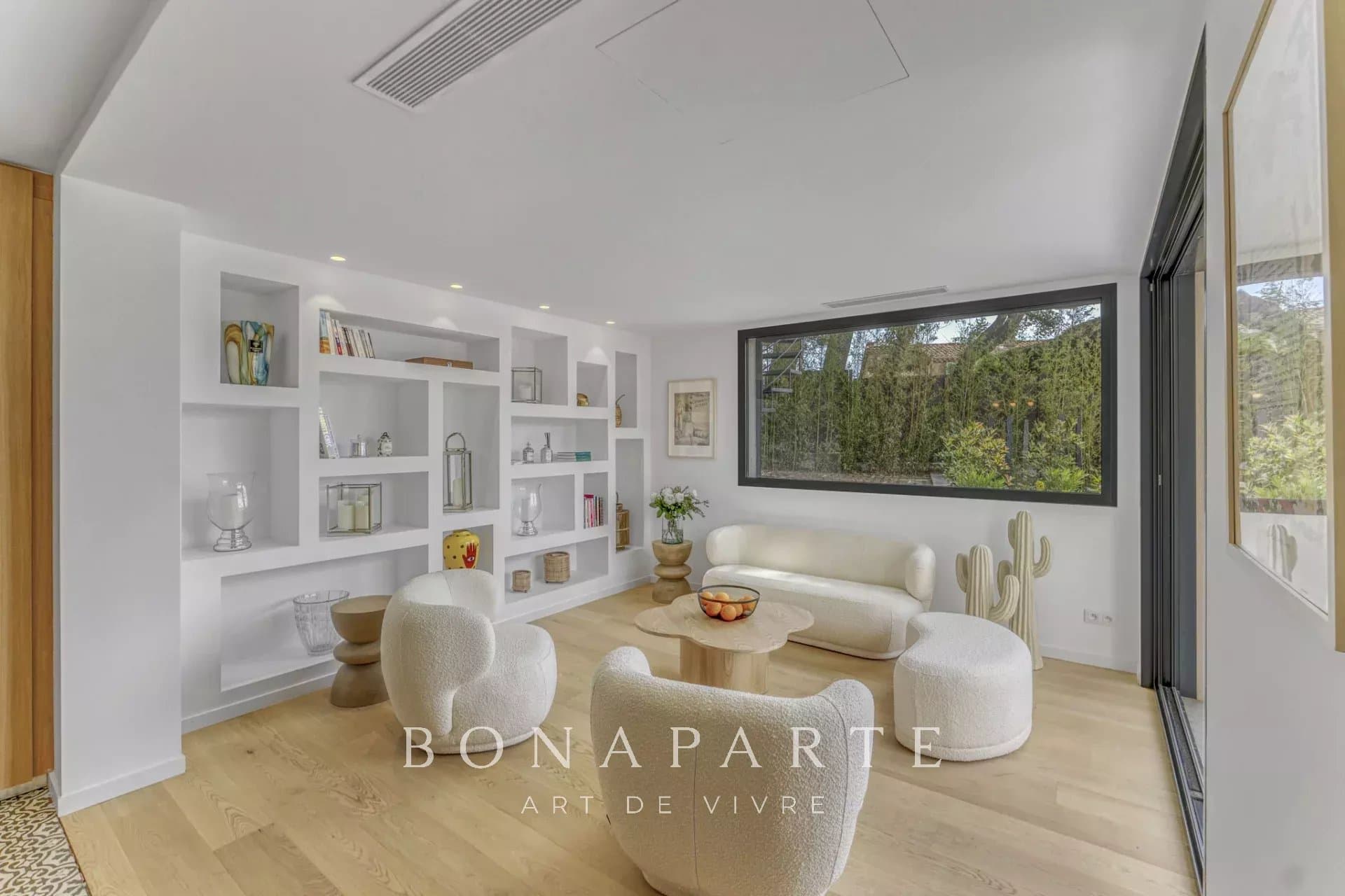 CANNES - MAGNIFIQUE VILLA AVEC PISCINE - ENTIEREMENT RENOVEE - Photo 4