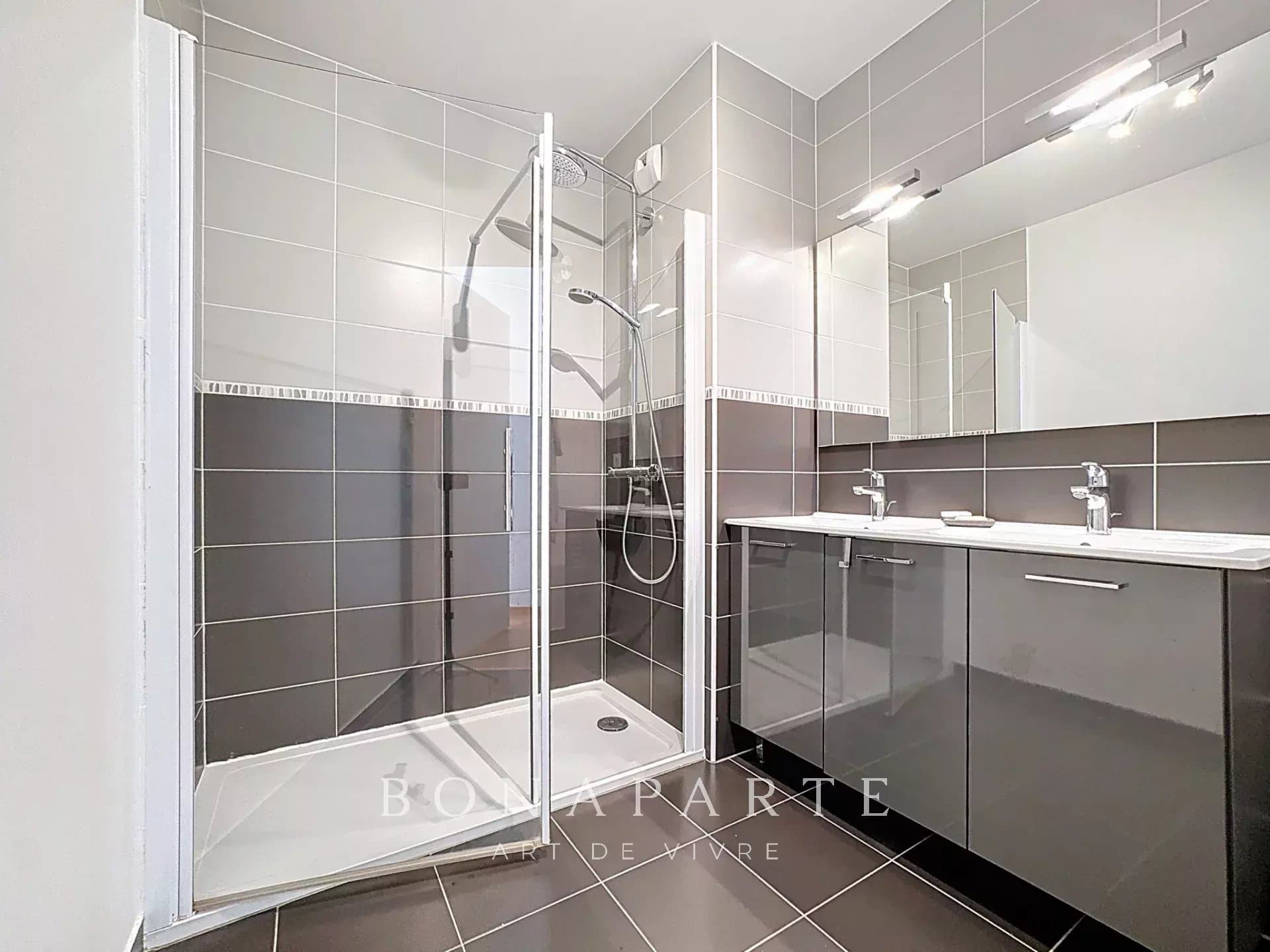 Prévessin-Moëns - Duplex 5 pièces 122 m² avec jardin privatif - Photo 8