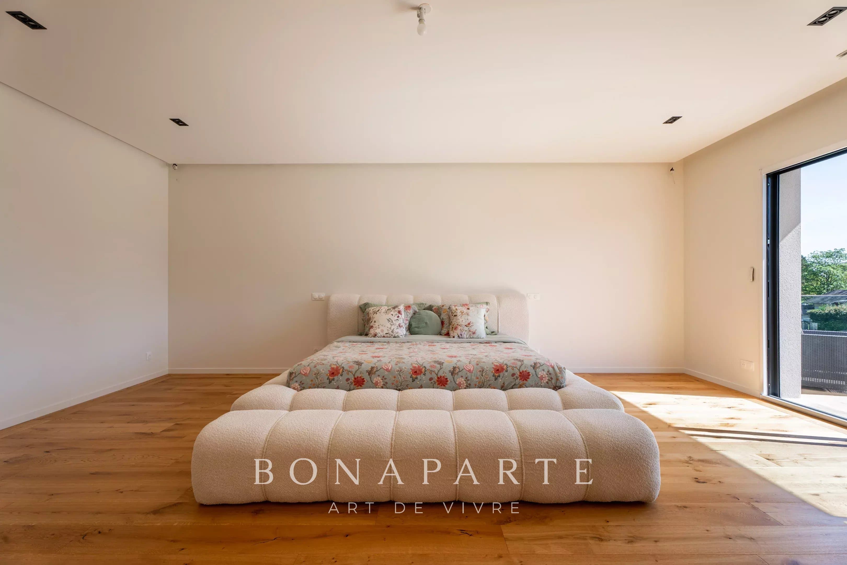 DIVONNE-LES-BAINS – MAISON CONTEMPORAINE DE PRESTIGE – PISCINE & POOL HOUSE - Photo 7