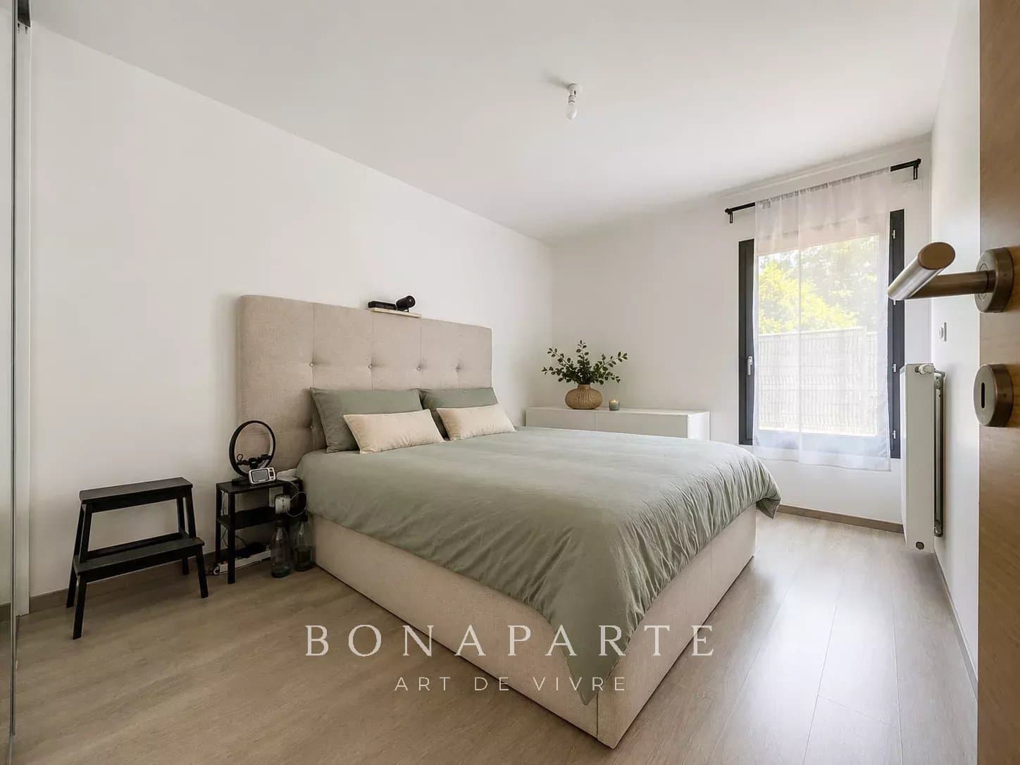 ORNEX – Appartement récent avec terrasse et jardin privatif - Photo 6
