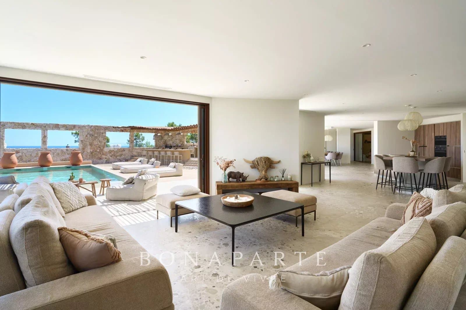 VILLA CONTEMPORAINE D’EXCEPTION – VUE PANORAMIQUE SUR LA MÉDITERRANÉE - Photo 5