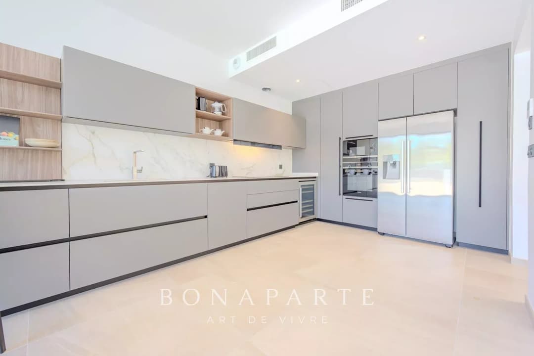 EXCLUSIVITE : Magnifique "villa appartement" en duplex avec tres belle vue mer - Photo 10