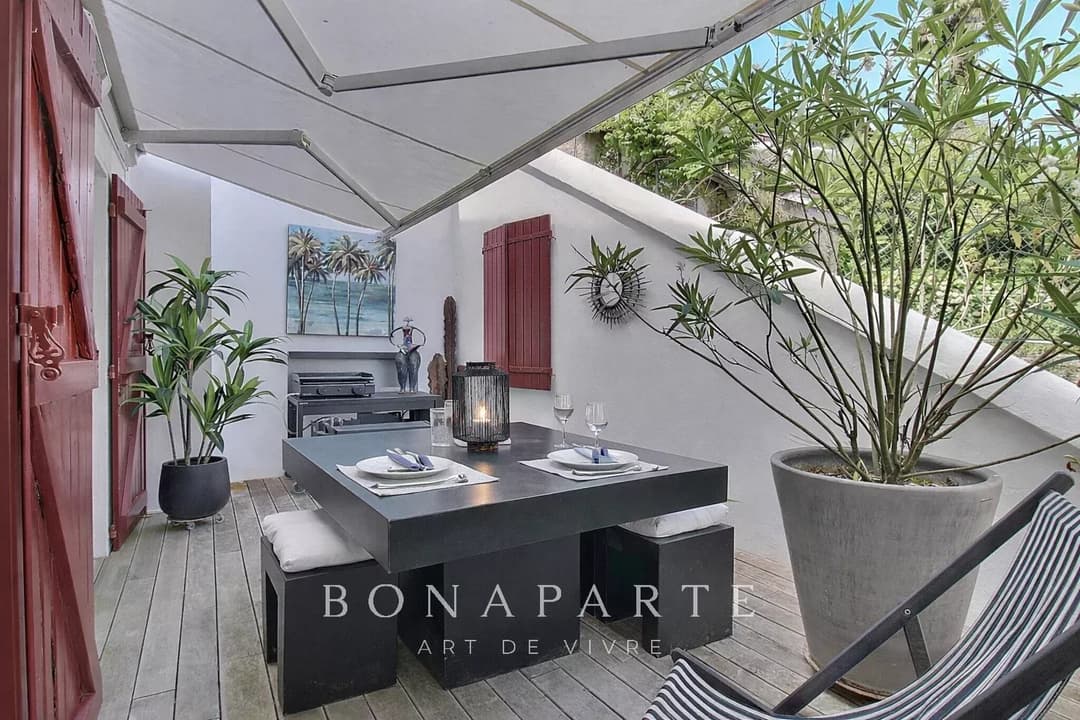 CIBOURE - BEL APPARTEMENT - TERRASSE ET GARAGE - Photo 4