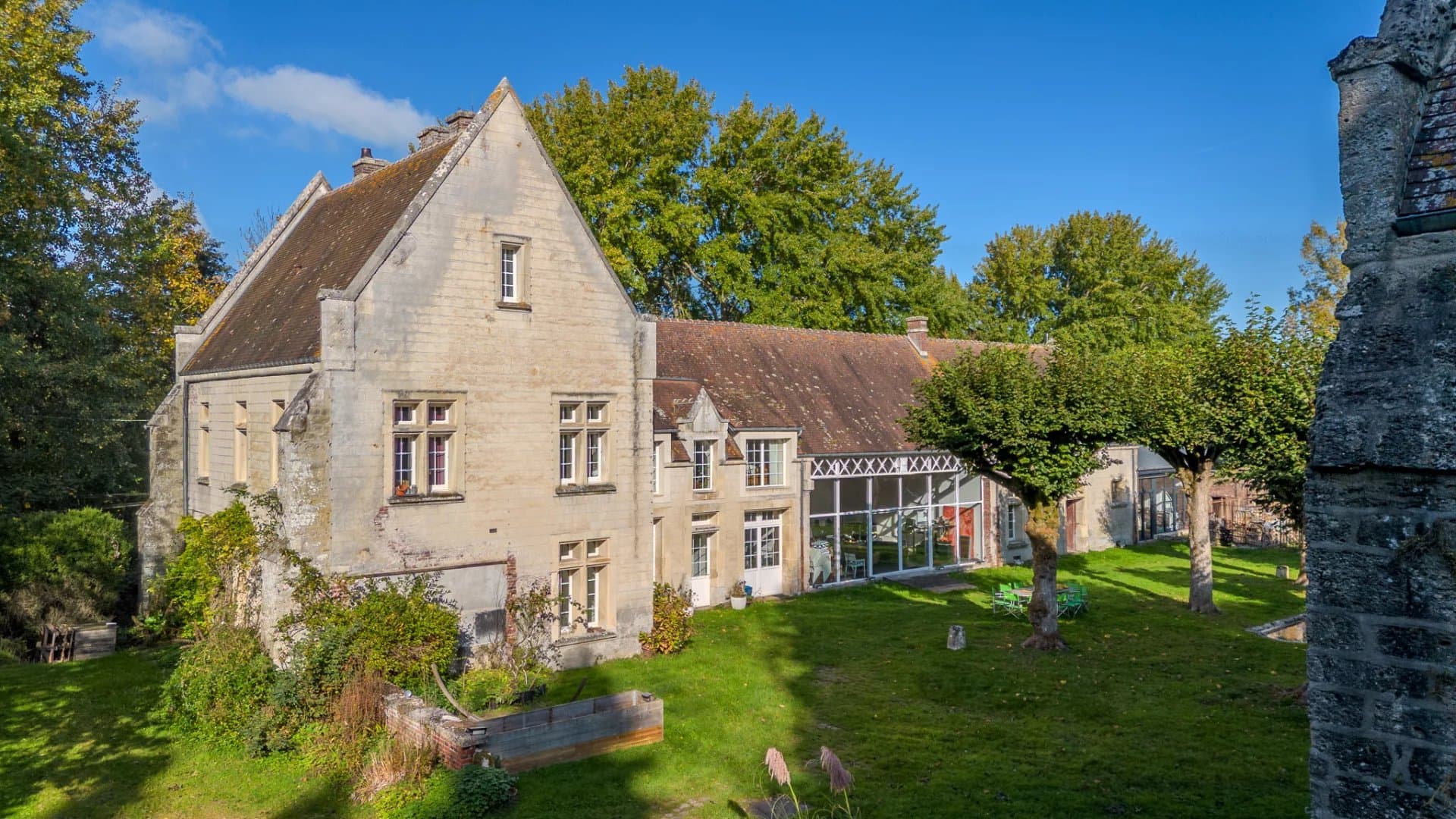 Manoir du XVe siècle - Photo 1