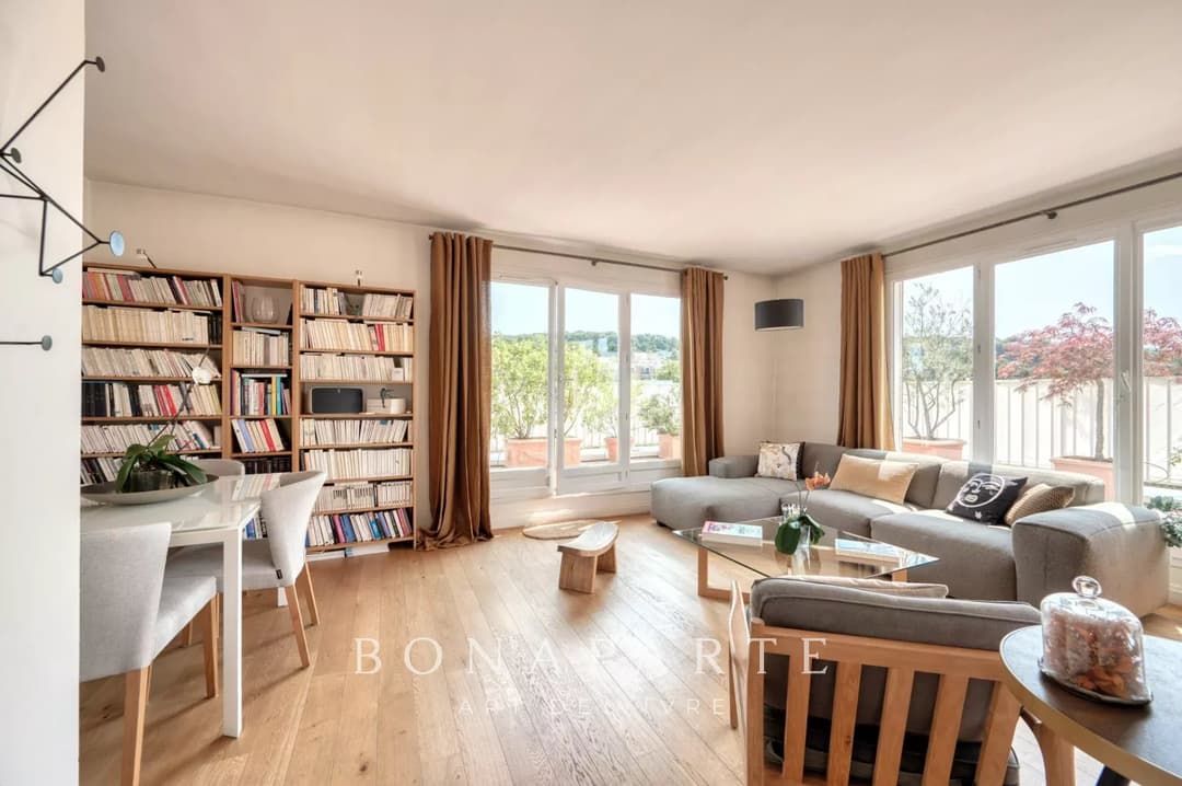 Dernier étage avec terrasse - Photo 6