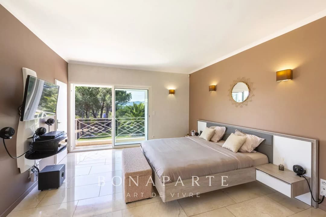 Villa 5 pièces avec piscine - Fréjus - Photo 10