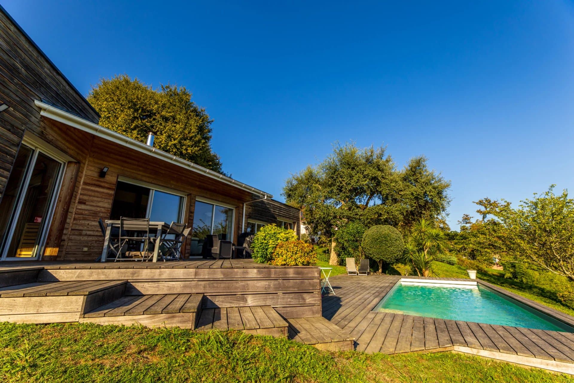 SERRES-CASTET – Contemporaine avec piscine et vue Pyrénées - Photo 3