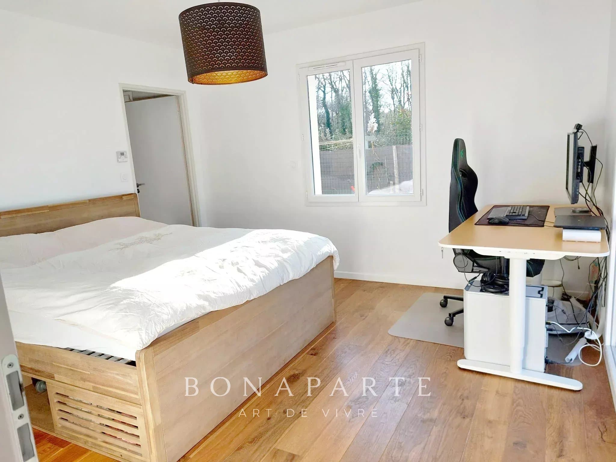 VENDAYS-MONTALIVET - MAISON MODERNE AVEC PISCINE À 10 MINUTES DES PLAGES OCÉANES - Photo 7