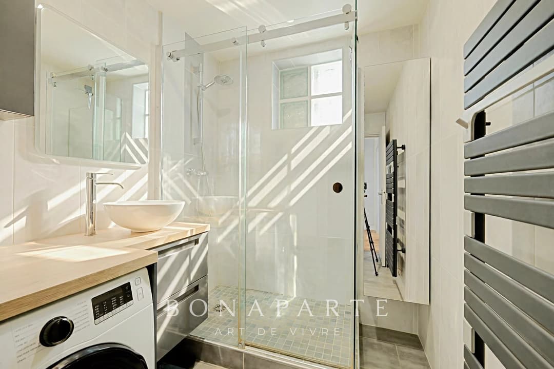 Trois pièces traversant avec balcons - Photo 19