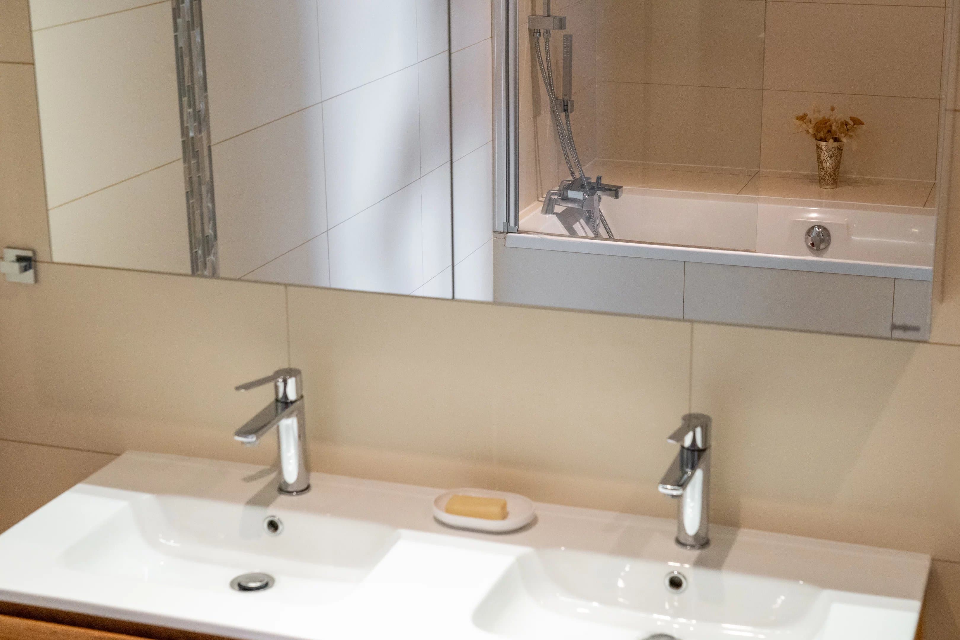 DIVONNE-LES-BAINS - APPARTEMENT D’EXCEPTION AVEC VUE SUR LES ALPES - Photo 17