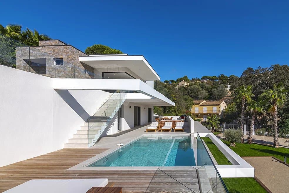 SAINTE-MAXIME - VILLA D'EXCEPTION AVEC PISCINE - Photo 2