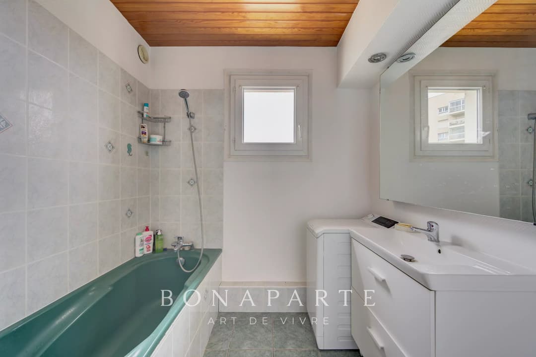 MARLY-LE-ROI - APPARTEMENT 4 PIECES - AVEC CAVE, PARKING ET GARAGE - Photo 8