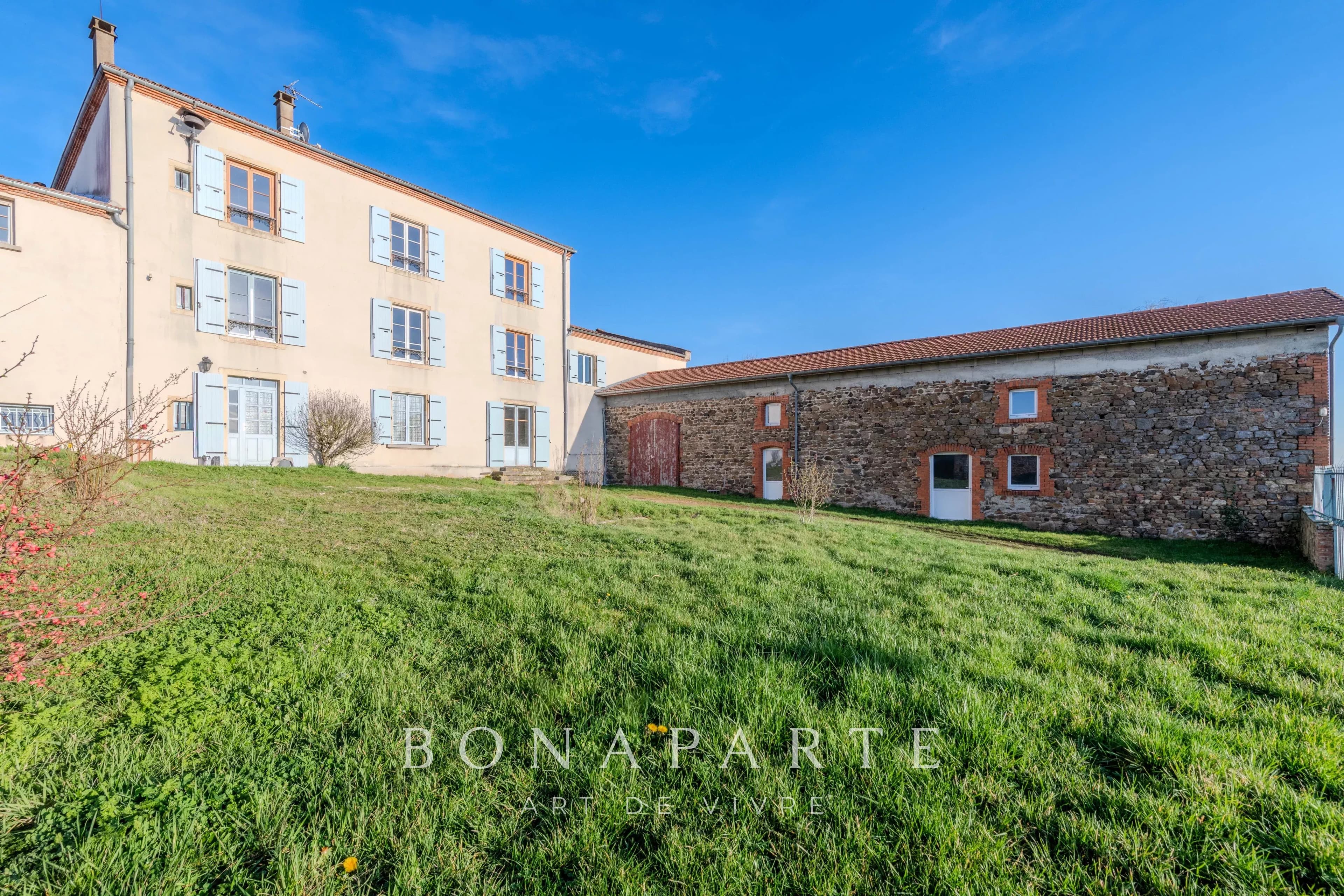 BÂTISSE DE CHARME AVEC PARC ARBORÉ ET DÉPENDANCES - Photo 6