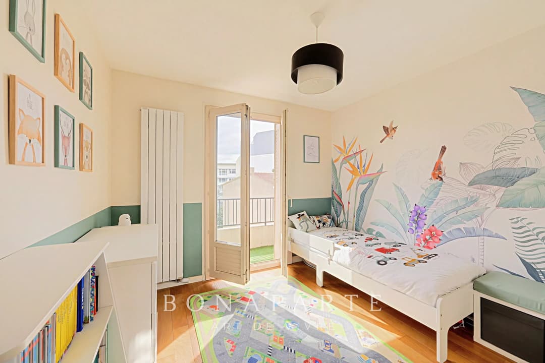 Trois pièces traversant avec balcons - Photo 17