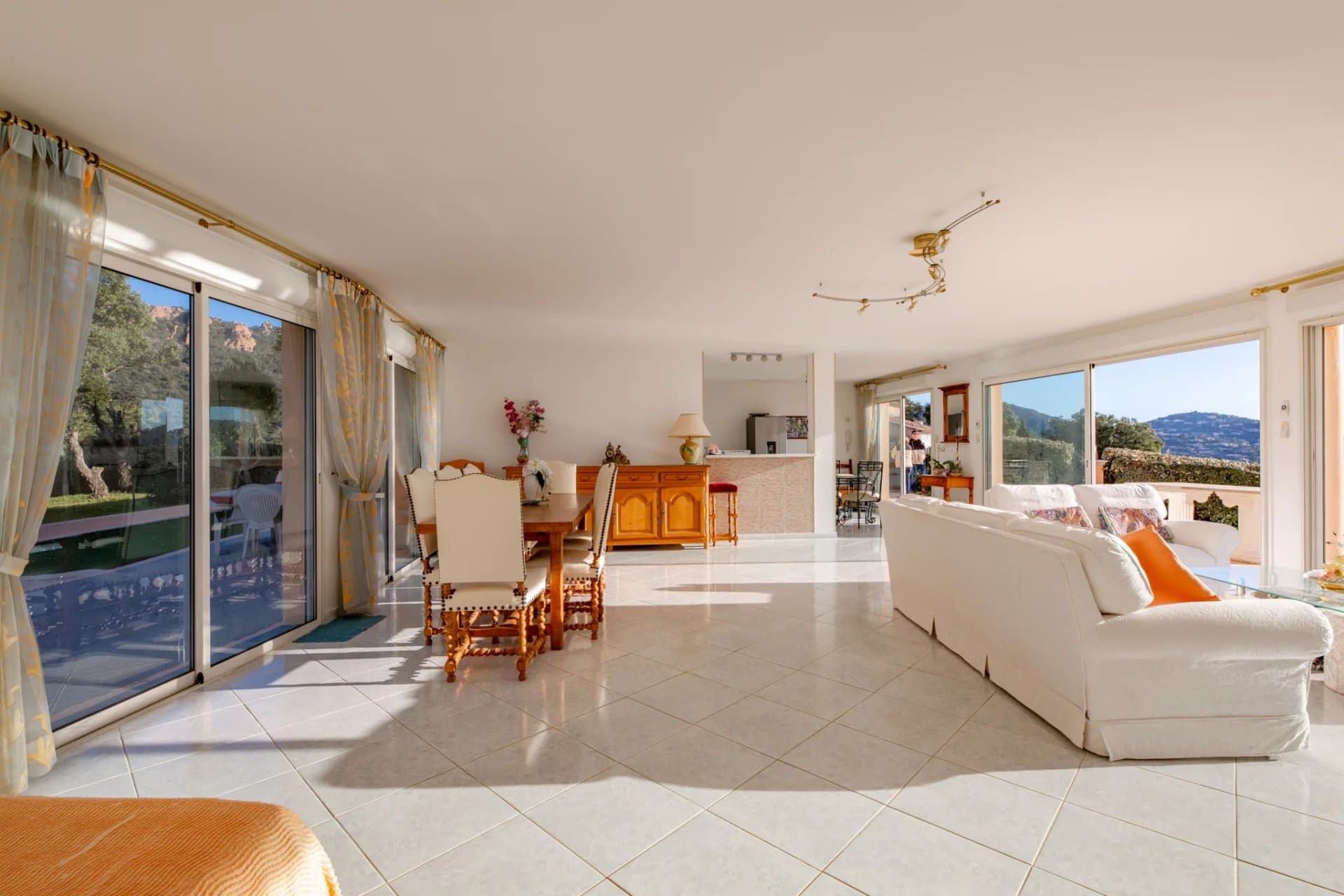 Villa d’Exception avec Vue Panoramique sur la Baie d’Agay - Photo 12