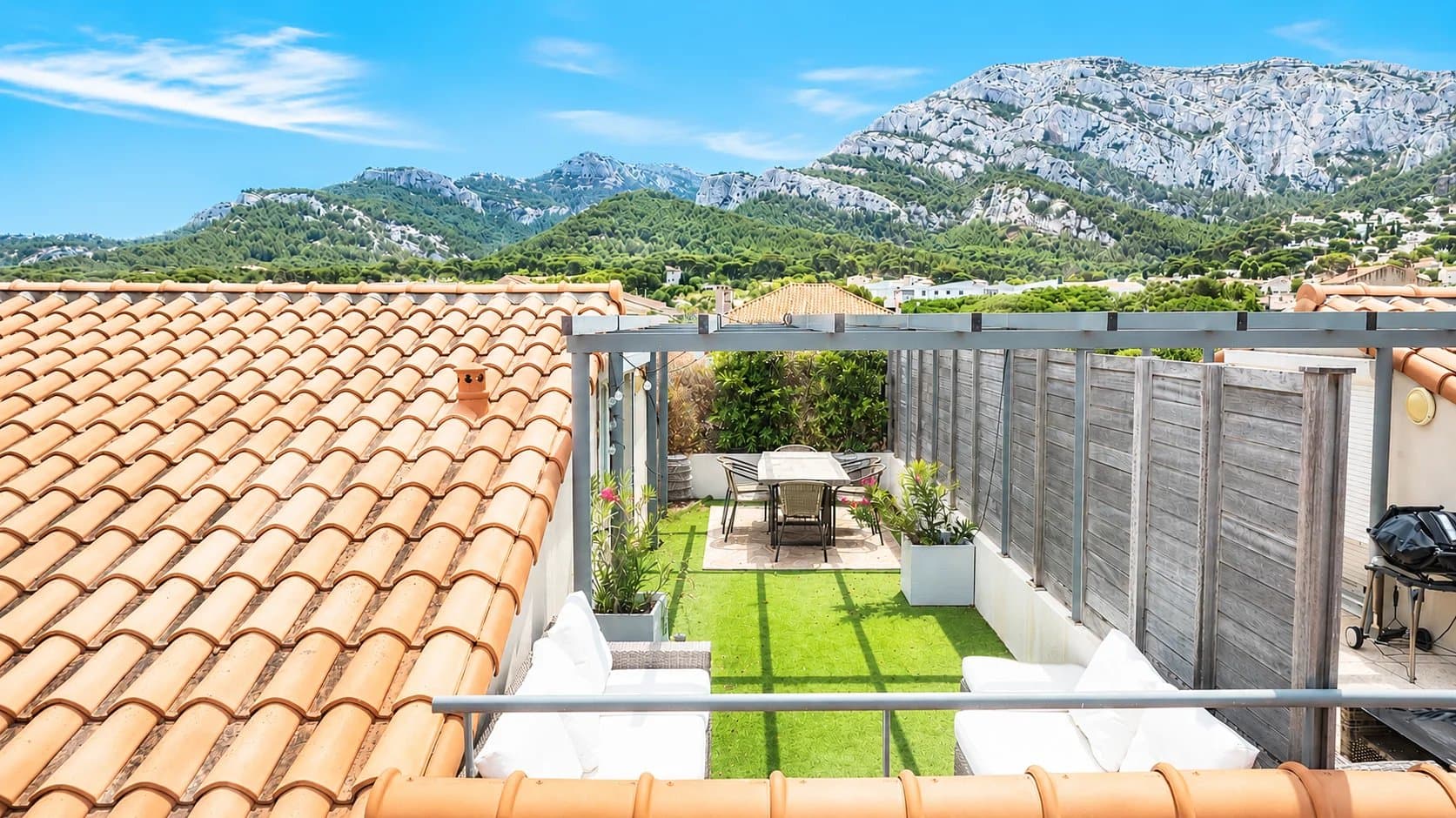 DUPLEX D'EXCEPTION AVEC ROOFTOP PANORAMIQUE – ENTRE MER ET CALANQUES - Photo 2