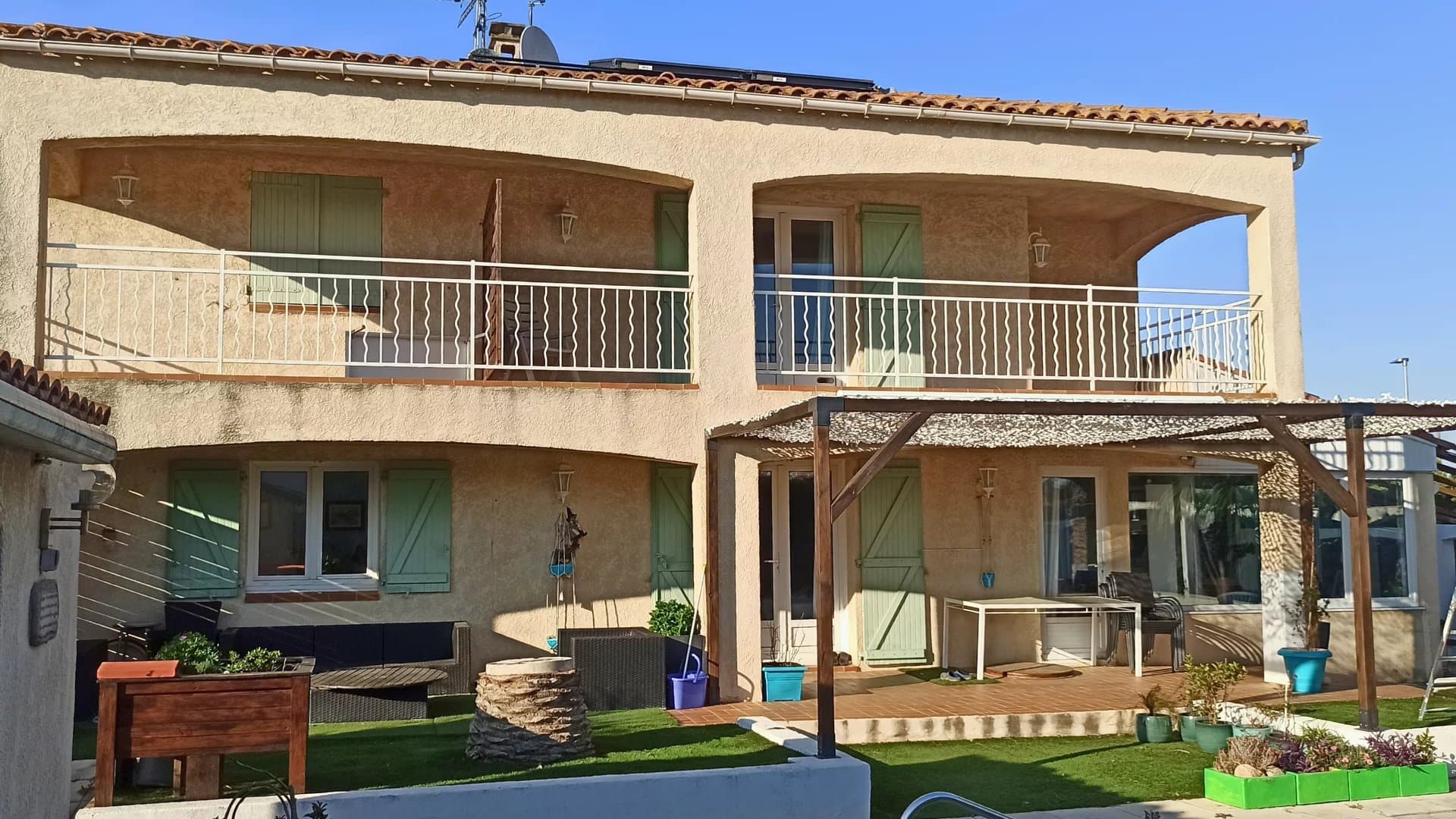 Colombiers – Grande maison familiale 250 m² avec dépendance, piscine et terrain de 1 200 m² - Photo 9