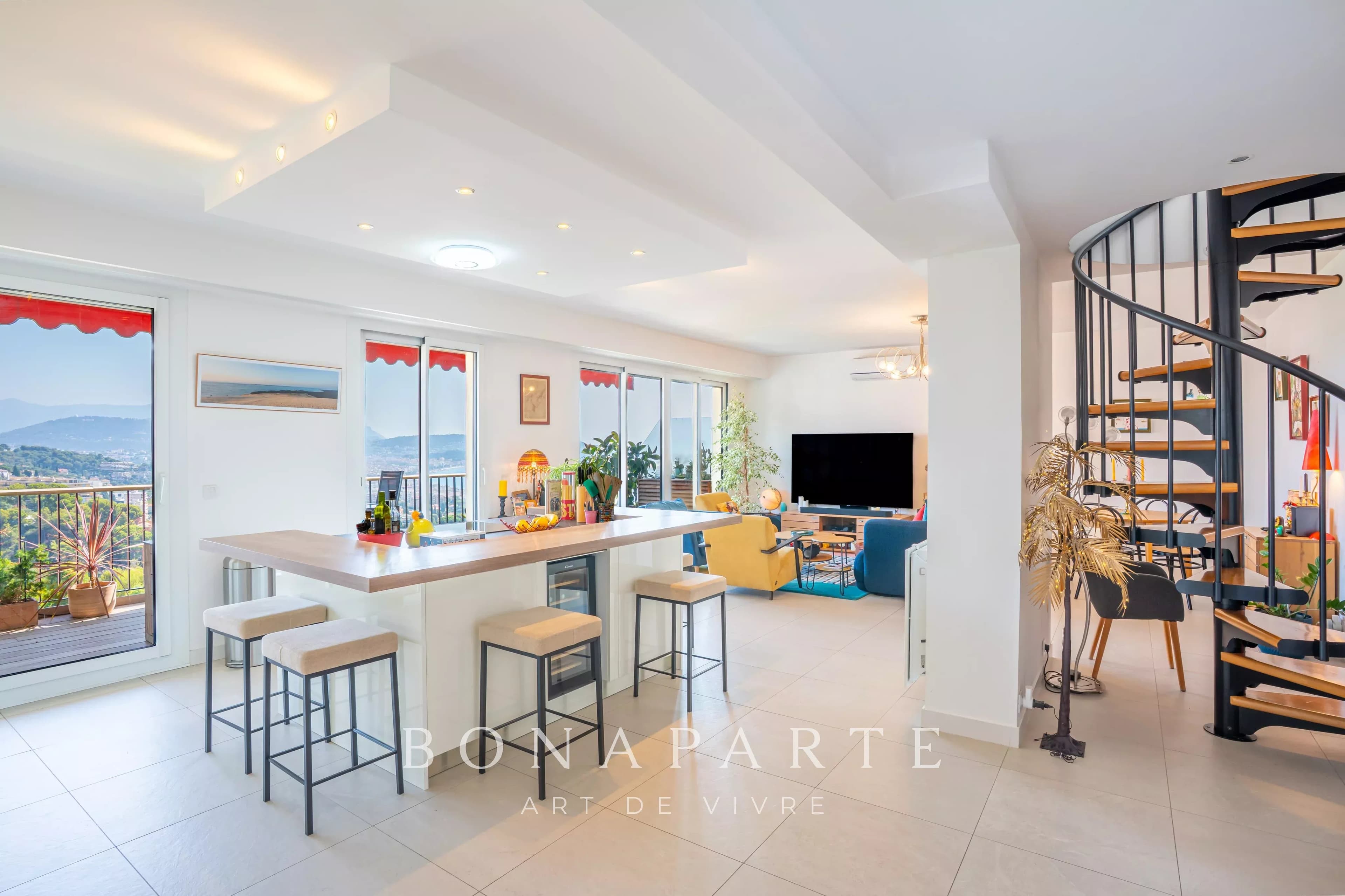 NICE – FABRON | DUPLEX EN DERNIER ÉTAGE – VUE MER PANORAMIQUE - Photo 2