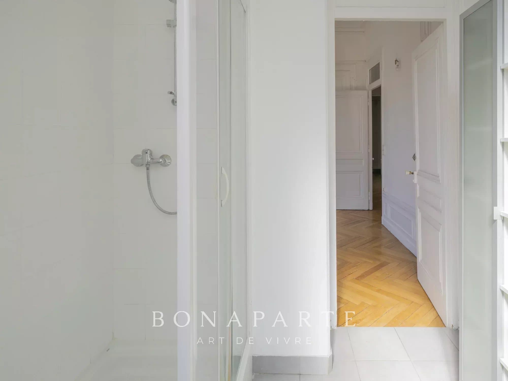 LYON 1ER, APPARTEMENT BOURGEOIS DE CARACTERE, 3 CHAMBRES, VUE FOURVIERE - Photo 14