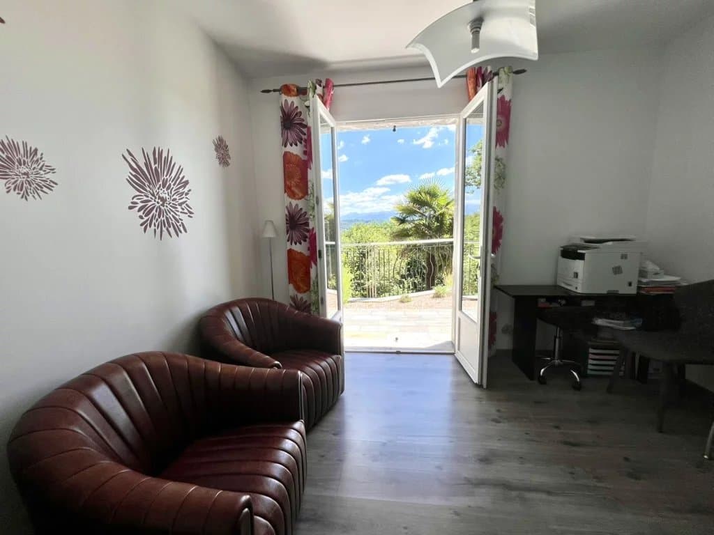 PAU COTEAUX SUD – MAISON VUE PYRÉNÉES | 4 CHAMBRES + SOUS-SOL 70 M² - Photo 9