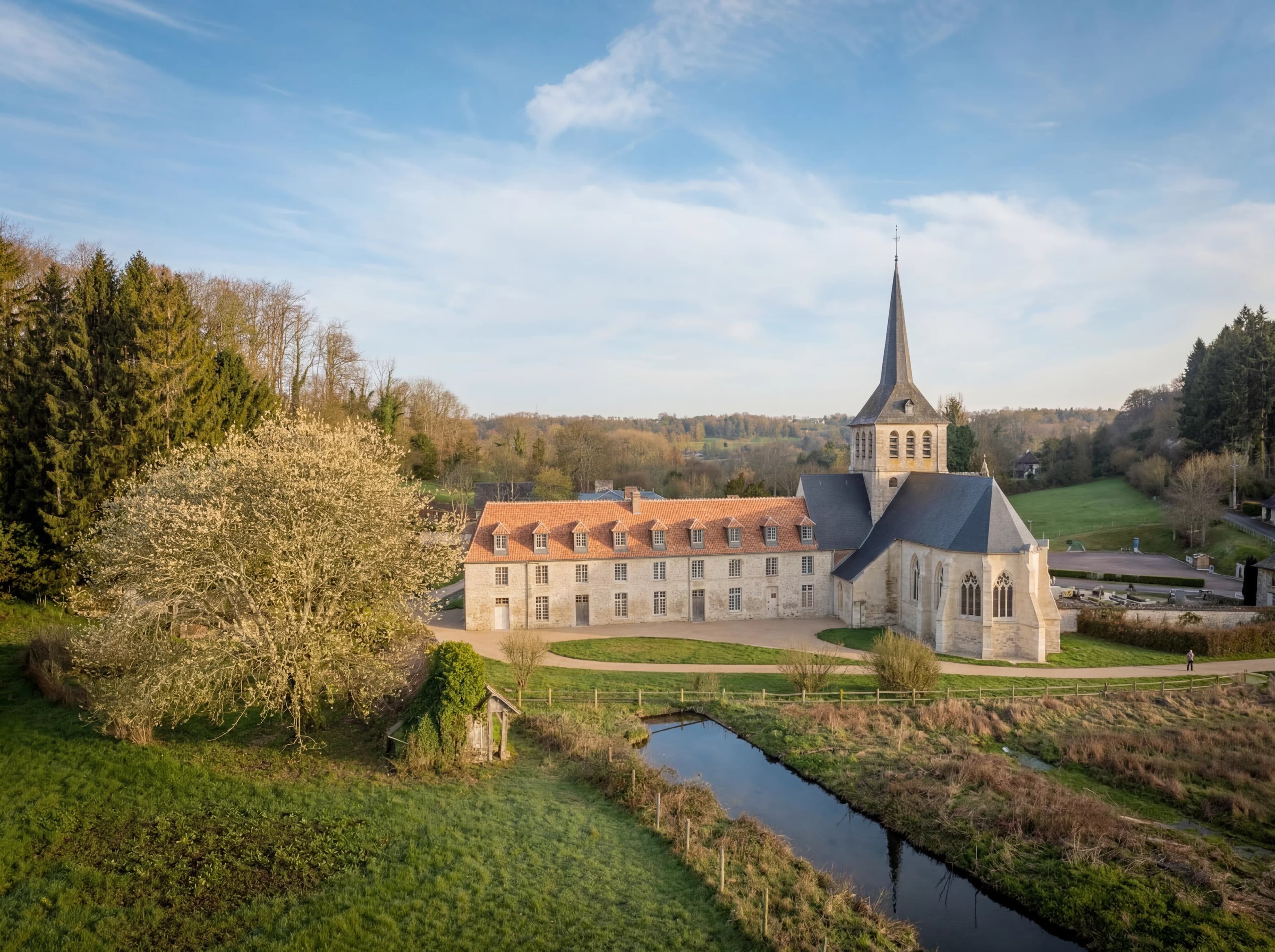 PAYS D'AUGE - ANCIEN PRIEURE A RENOVER - Photo 1