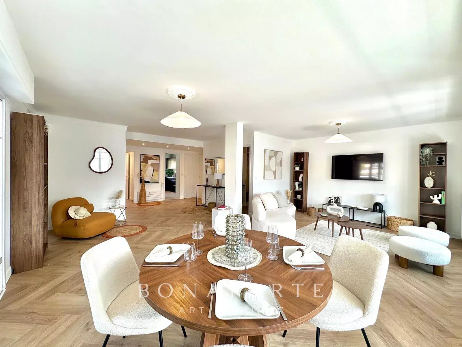 LE CANNET /MAIRIE - APPARTEMENT 3 PIECES - DERNIER ETAGE