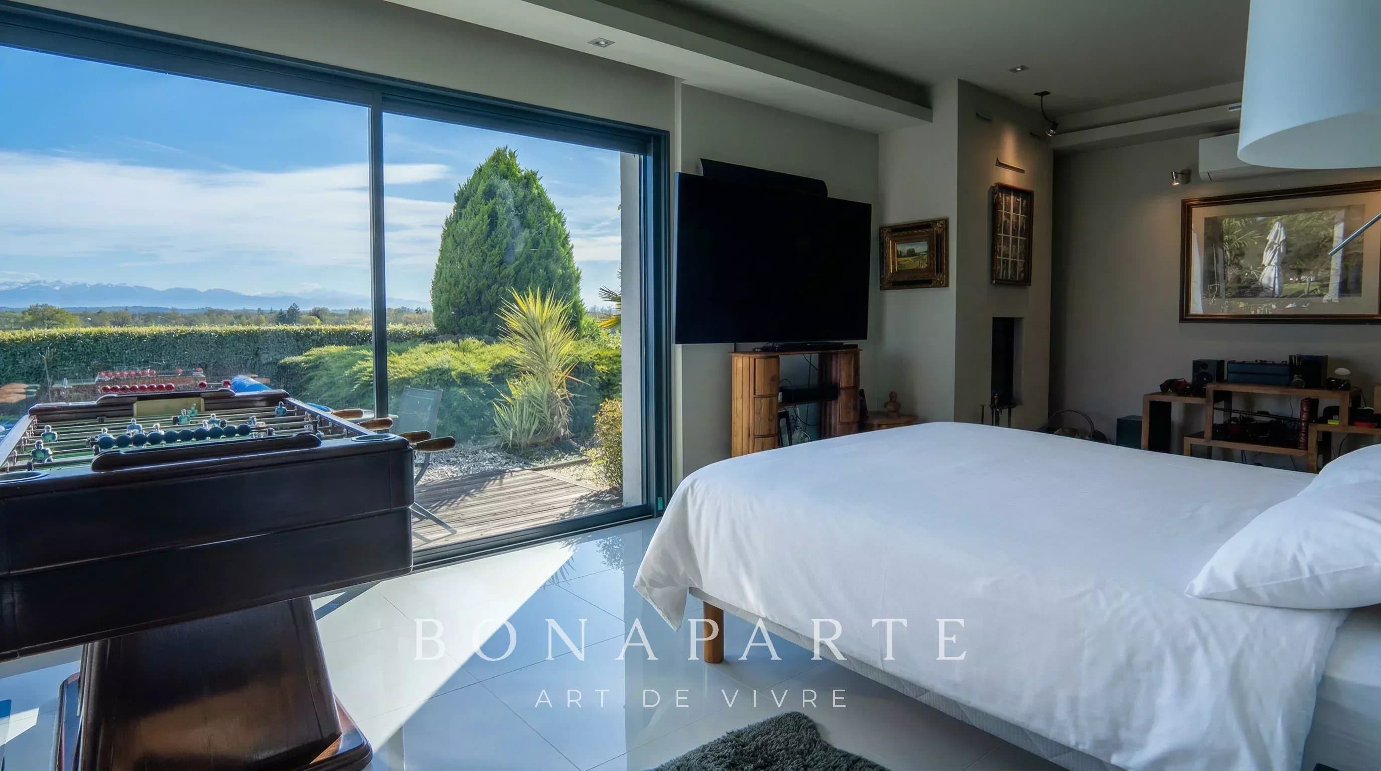 PAU Nord / Serres-Castet – Villa contemporaine 317 m² – Vue Pyrénées panoramique - Photo 7