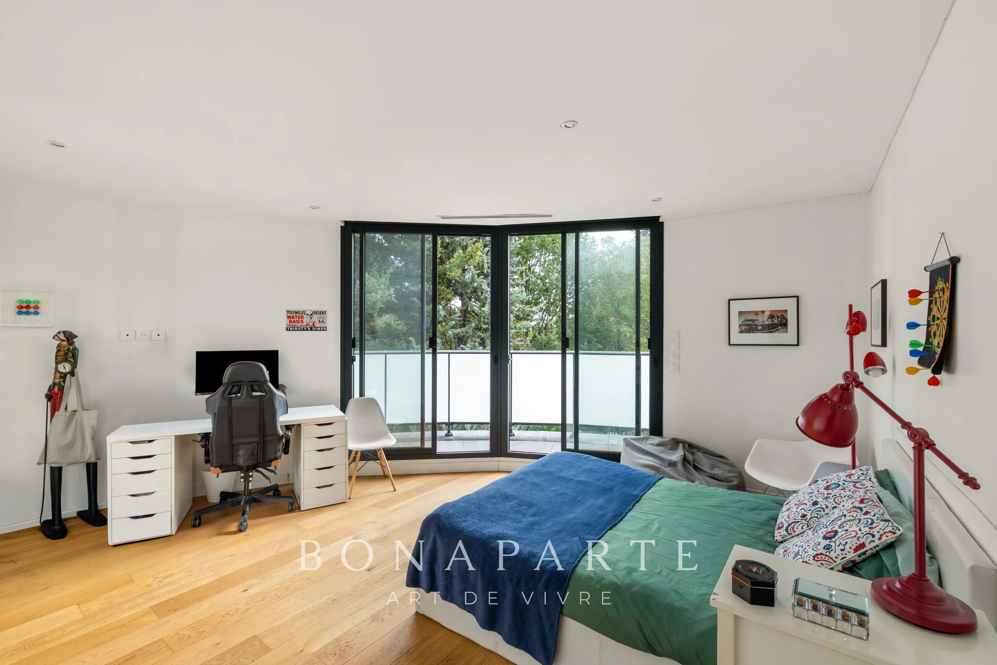 RUEIL-MALMAISON – MAISON CONTEMPORAINE 235 M² – 5 CHAMBRES – PISCINE – SAINT-CUCUFA - Photo 22