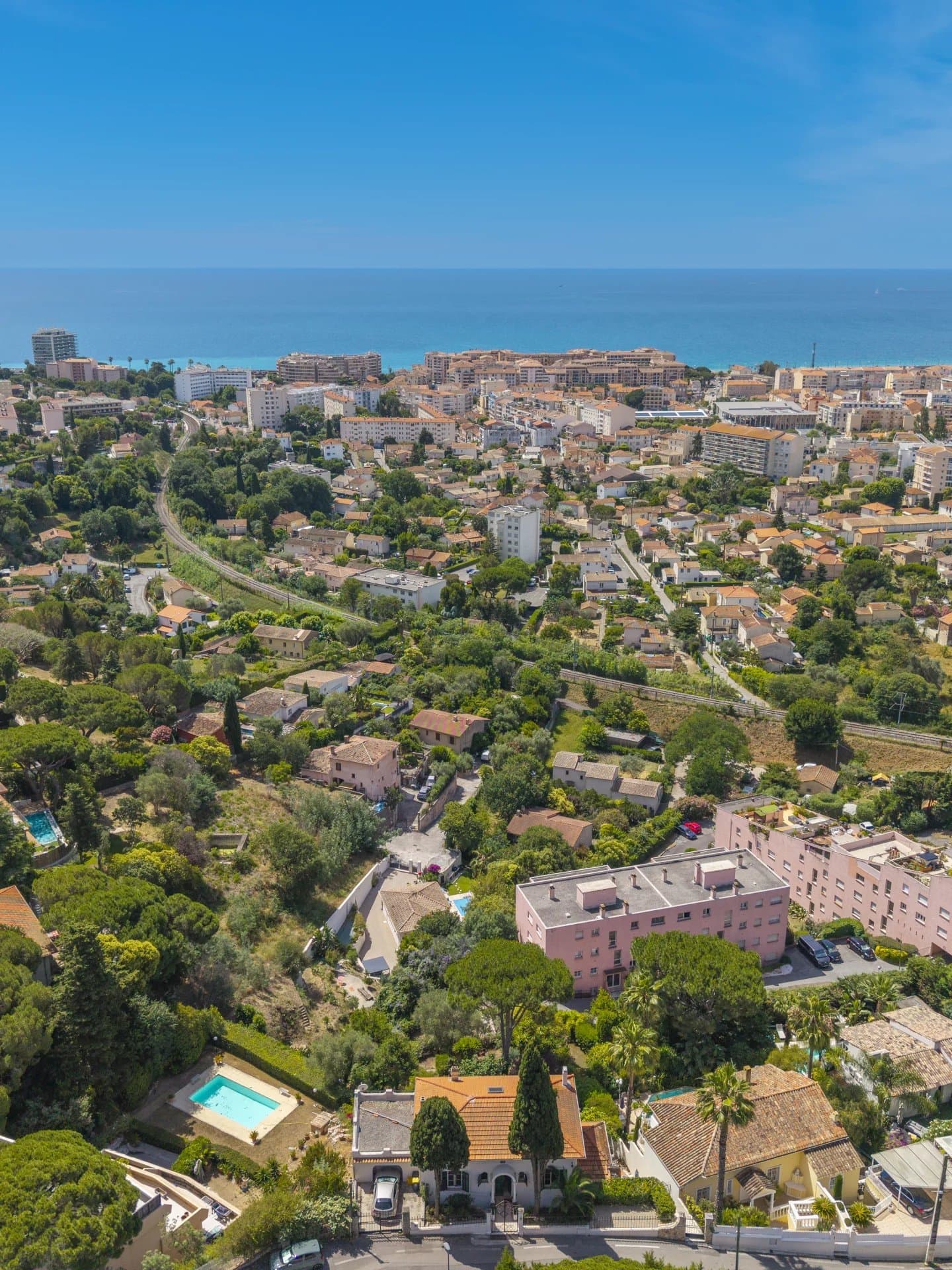 NOUVEAUTÉ CANNES - SUPERBE VILLA BELLE ÉPOQUE À LA VUE MER PANORAMIQUE - Photo 2