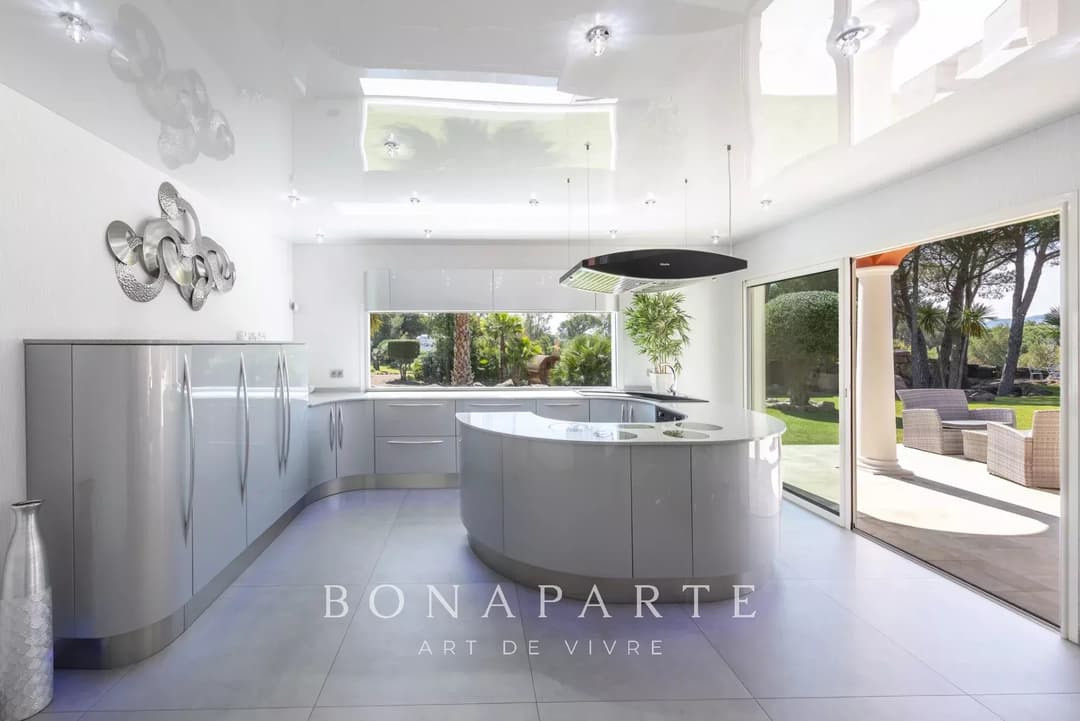 Villa 5 pièces avec piscine - Fréjus - Photo 9