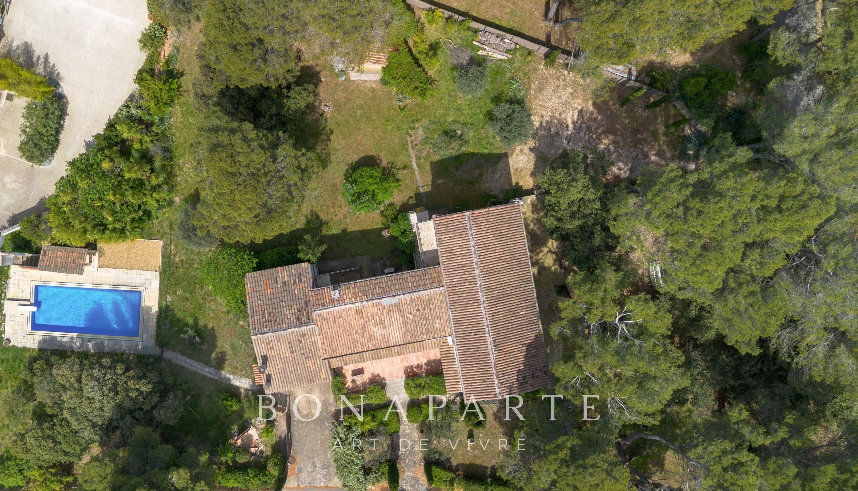 COLLINE ST JACQUES - MAISON 8 PIECES - 368m2 AU SOL - PISCINE - Photo 1