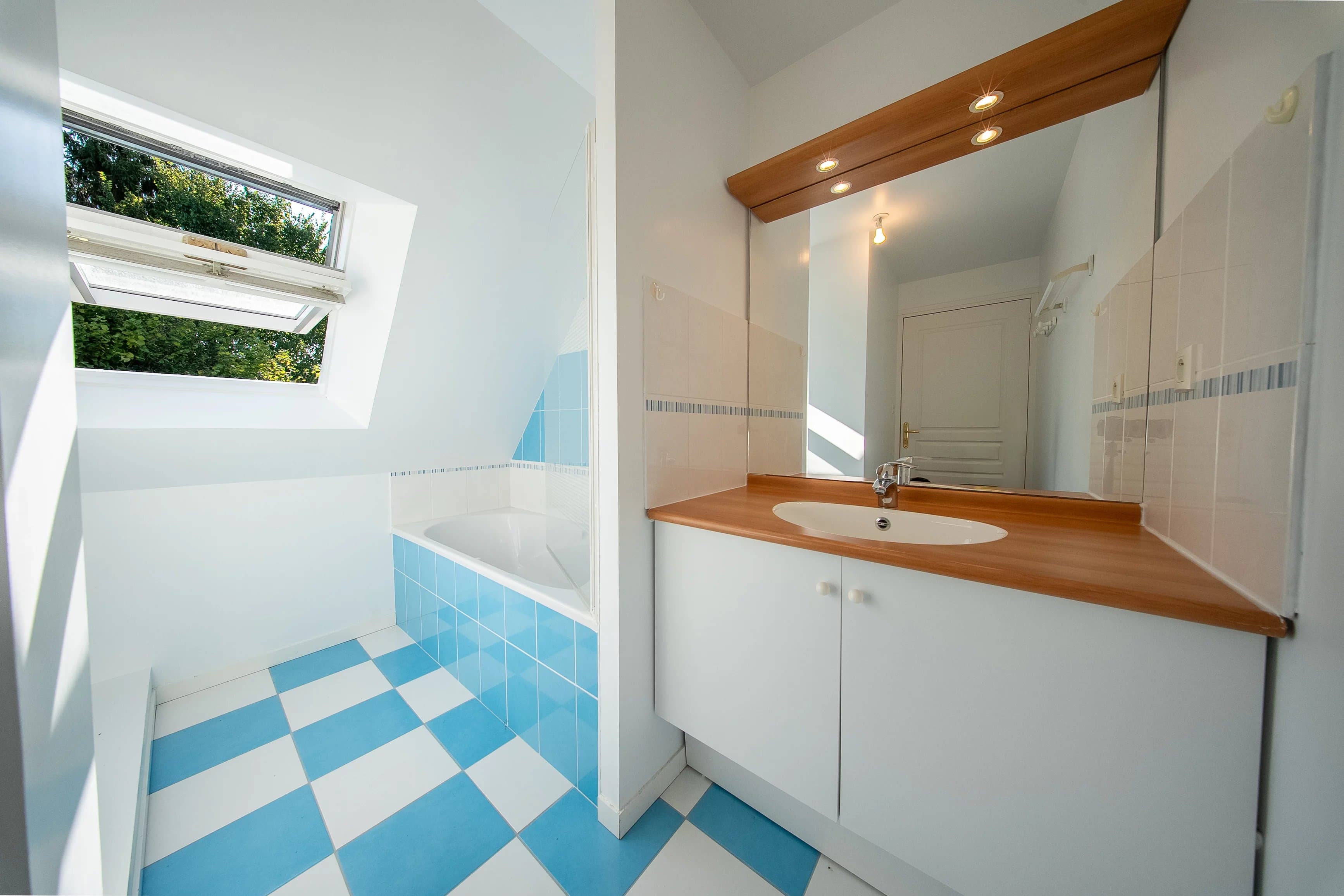 GOLFE DU MORBIHAN, LOCMARIAQUER : MAISON 4 CHAMBRES, JARDIN PAYSAGÉ DE 975 M², LE GOLFE À 300 M À PIED - Photo 18