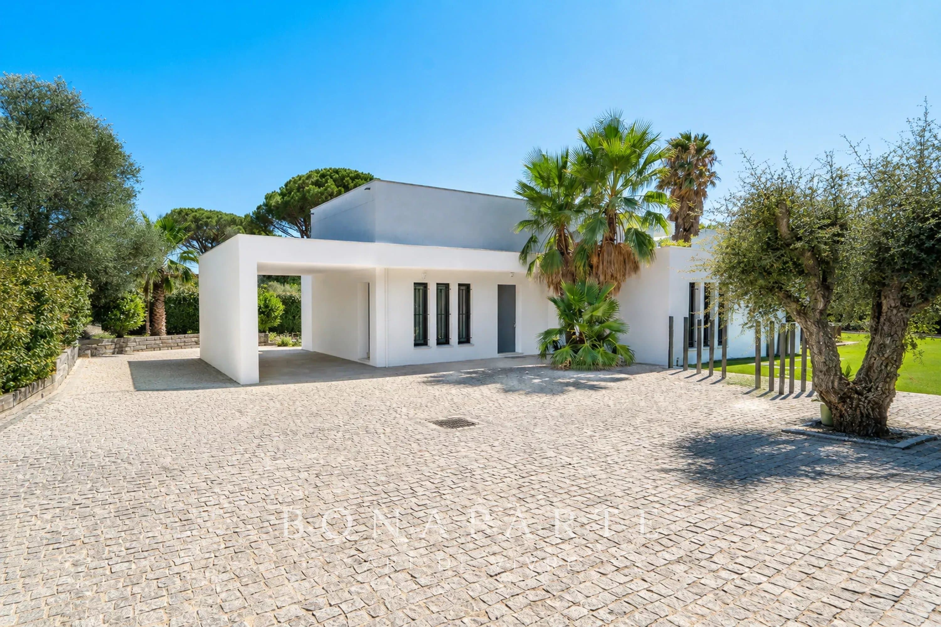 PROCHE SAINTE MAXIME - SPACIEUSE VILLA CONTEMPORAINE DE 4 CHAMBRES - Photo 20