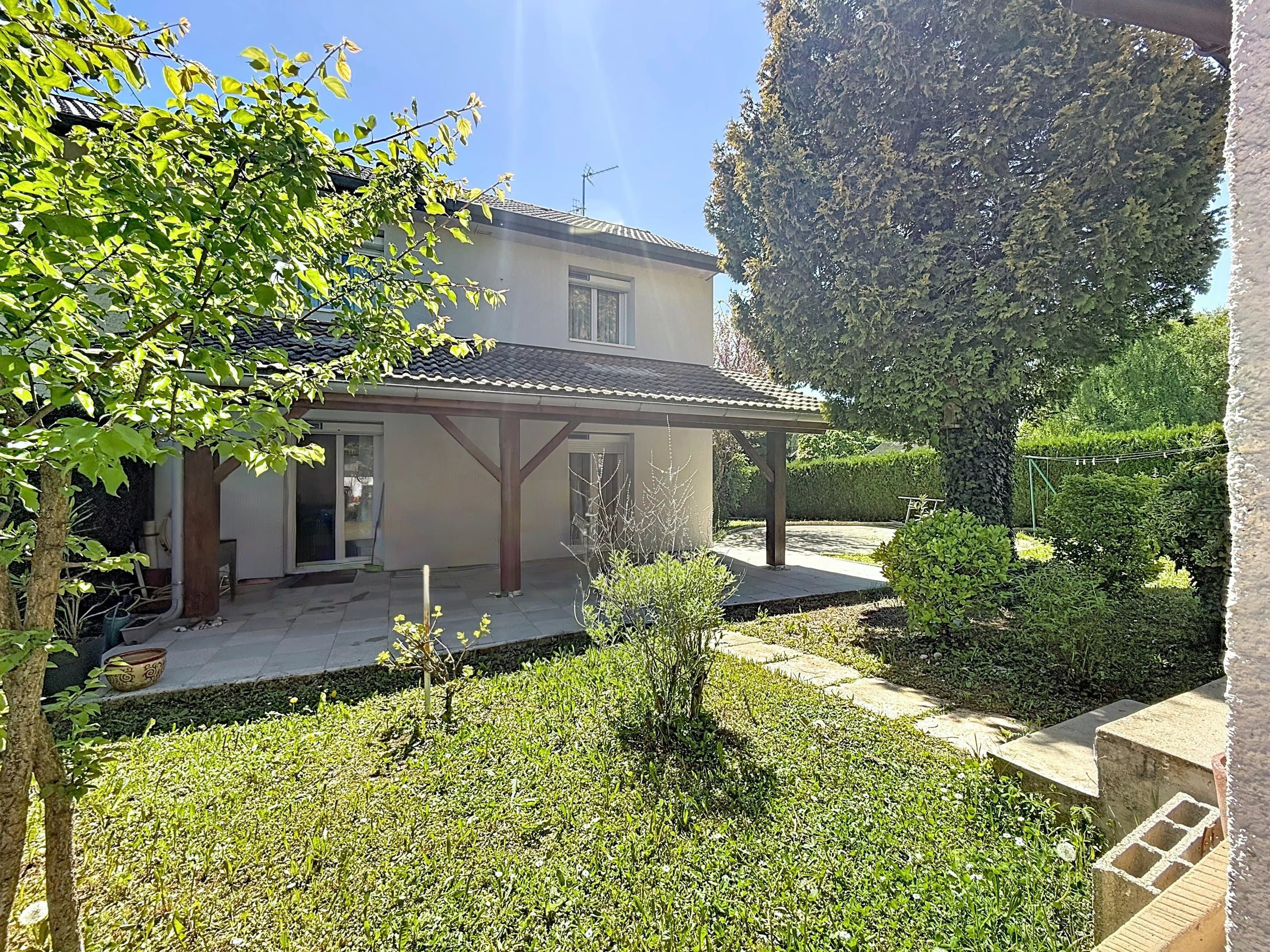 ÉCHENEVEX - MAISON FAMILIALE AVEC JARDIN - Photo 16