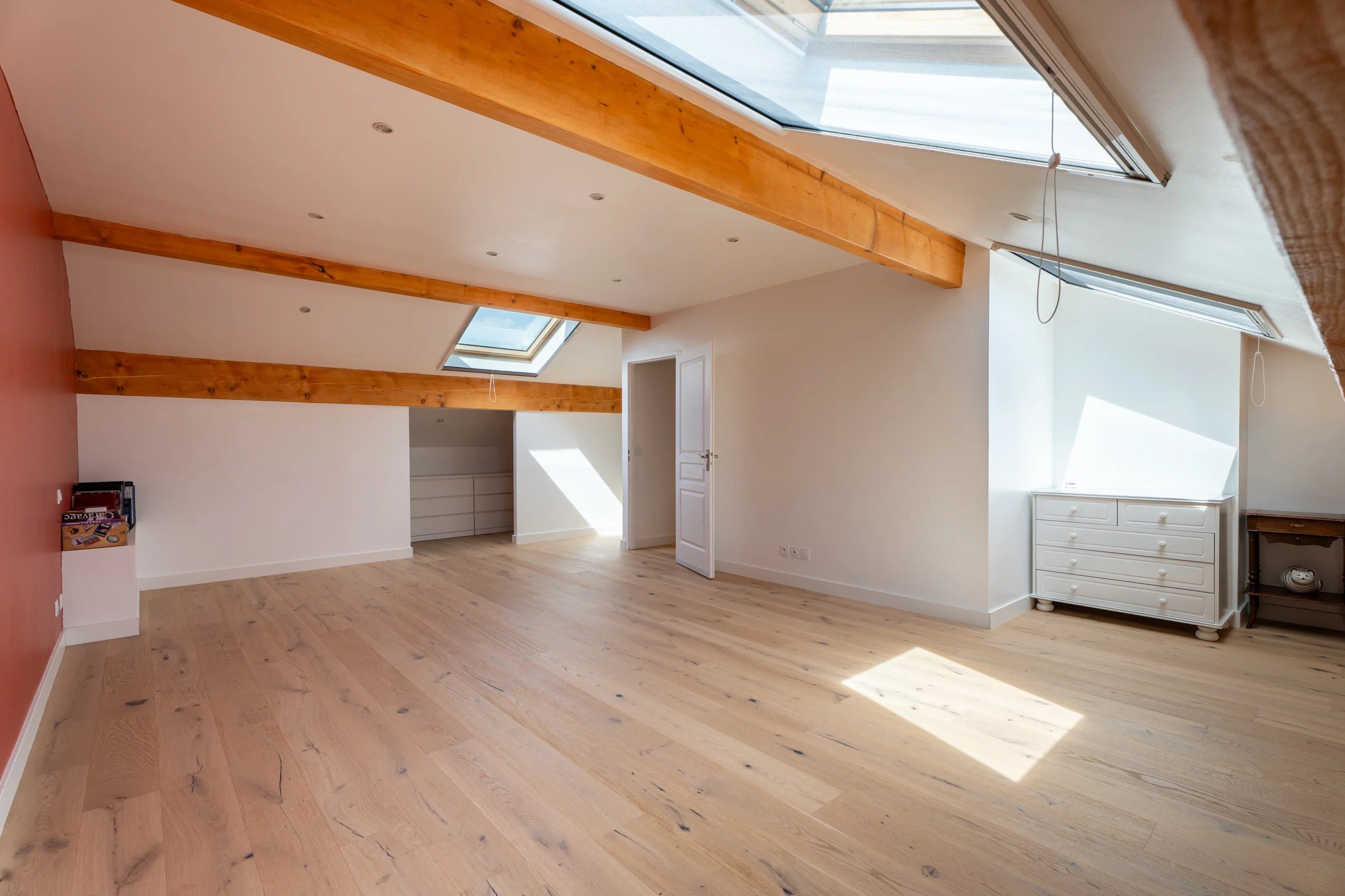 SAINT-GENIS-POUILLY - ATTIQUE 5 PIECES DE 165 m² - Photo 16