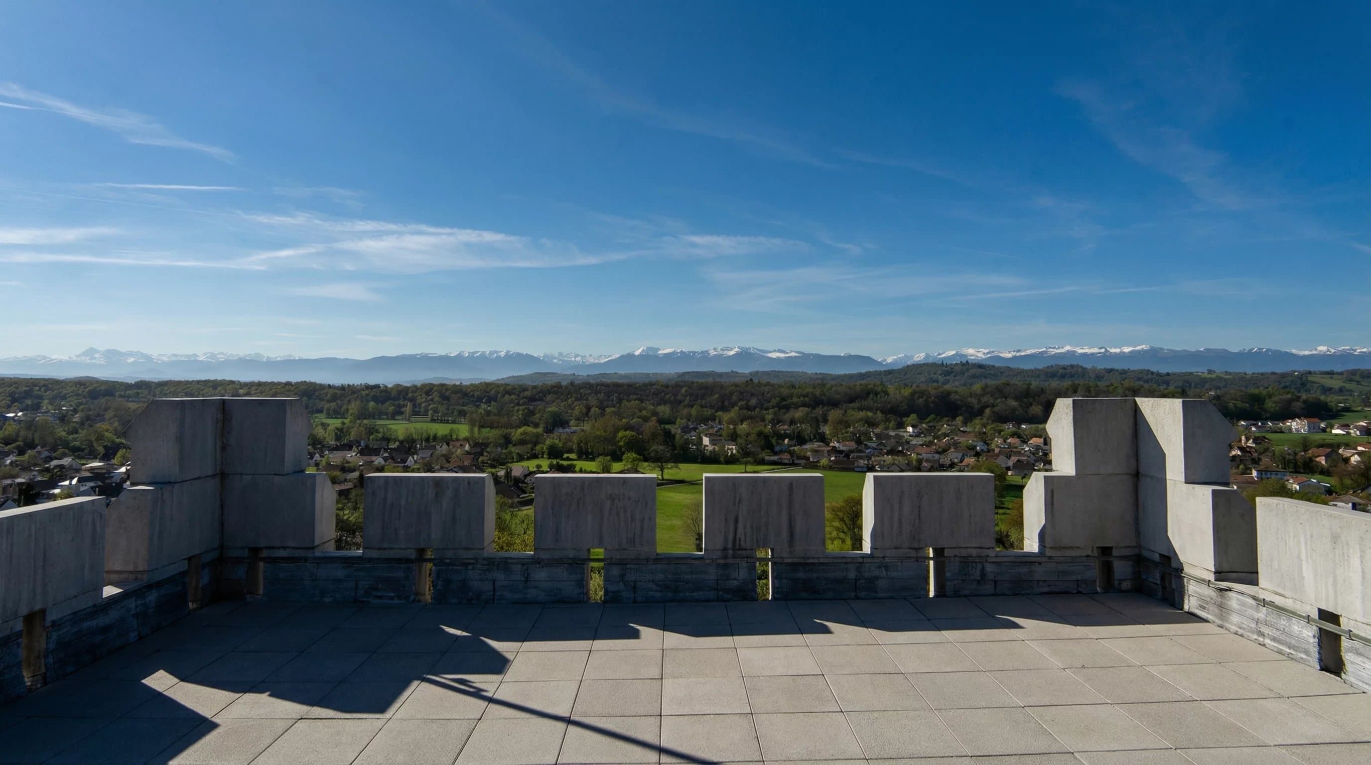 PAU – PALAIS SORRENTO – DERNIER ÉTAGE AVEC ROOFTOP ET VUE 360° - Photo 2