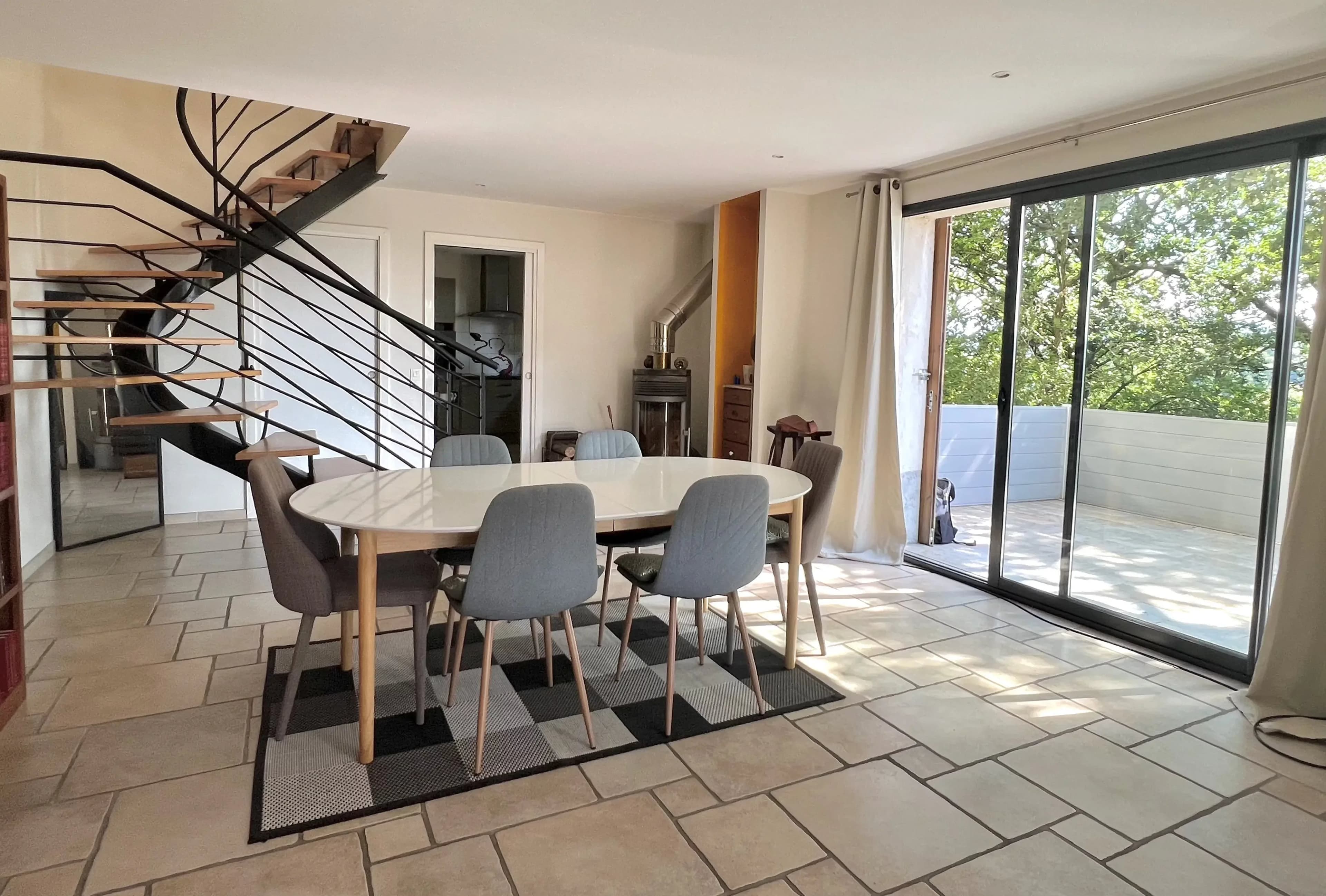 PAU COTEAUX SUD – CHARMANTE MAISON 100 M² APERÇU PYRÉNÉES | 2 CH + BUREAU - Photo 4