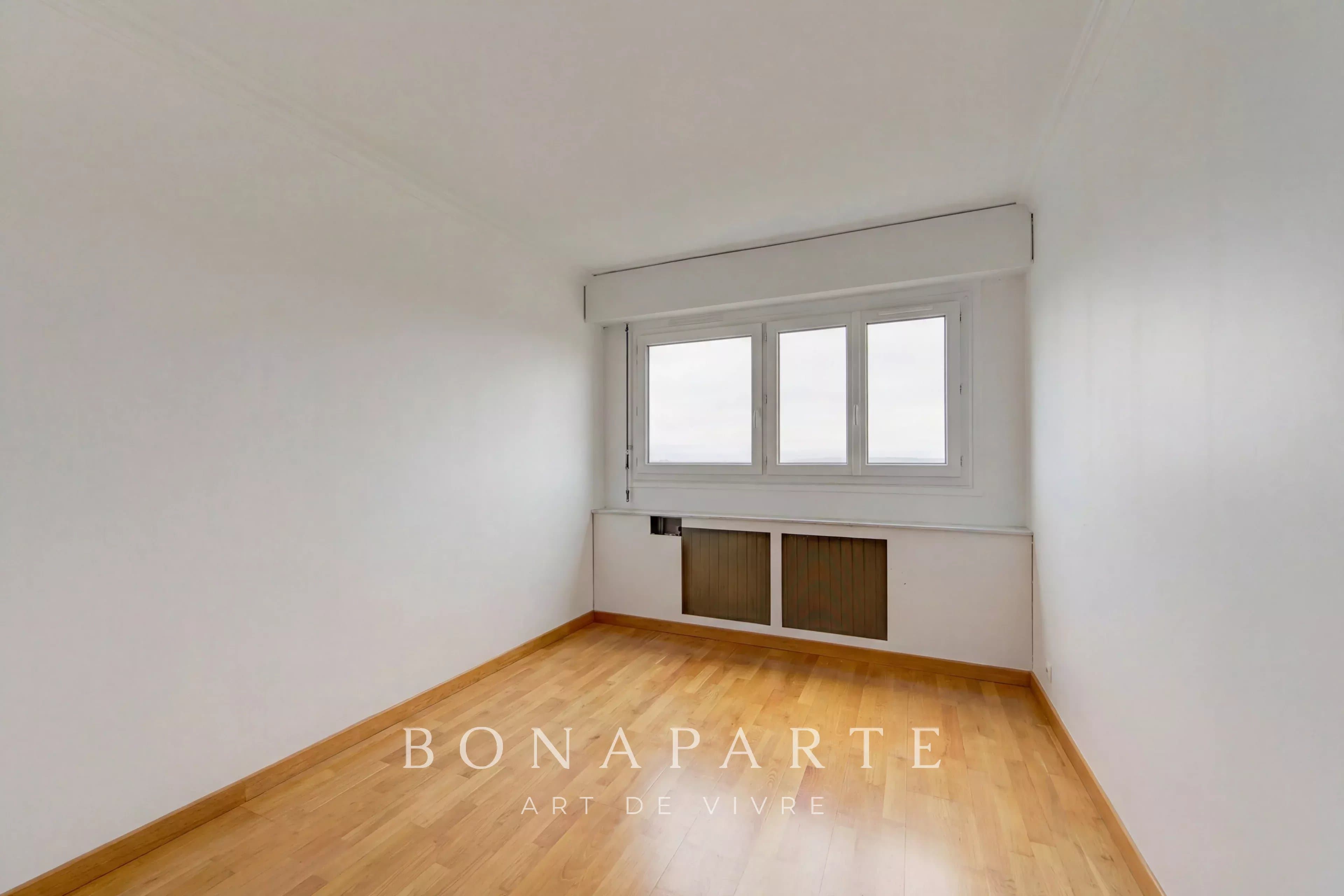 MARLY-LE-ROI - APPARTEMENT 4 PIECES - AVEC CAVE, PARKING ET GARAGE - Photo 7