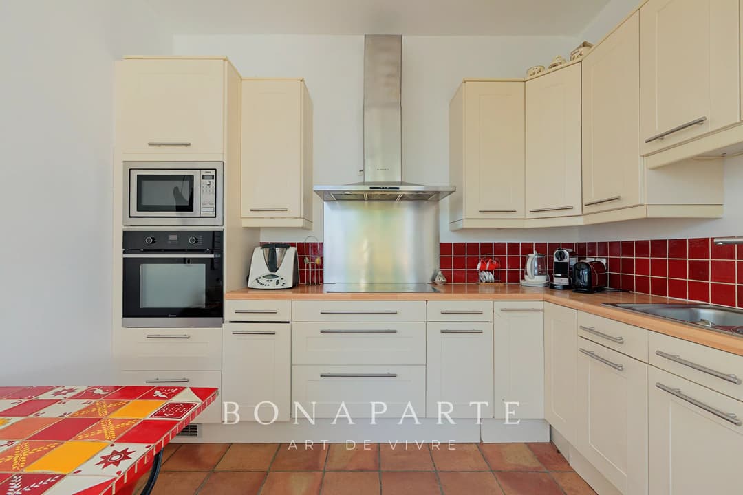 SURESNES - Maison en pierre meulière avec jardin à l’abri des regards – 204 m² - Photo 6